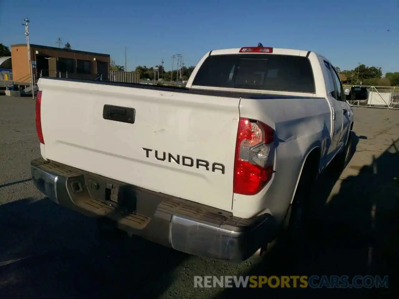 4 Photograph of a damaged car 5TFRY5F14LX266887 TOYOTA TUNDRA 2020