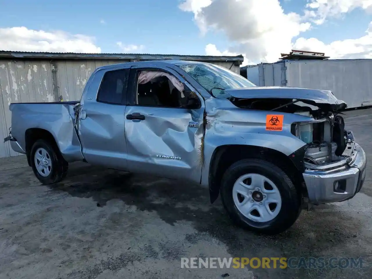 4 Photograph of a damaged car 5TFRY5F15LX256840 TOYOTA TUNDRA 2020