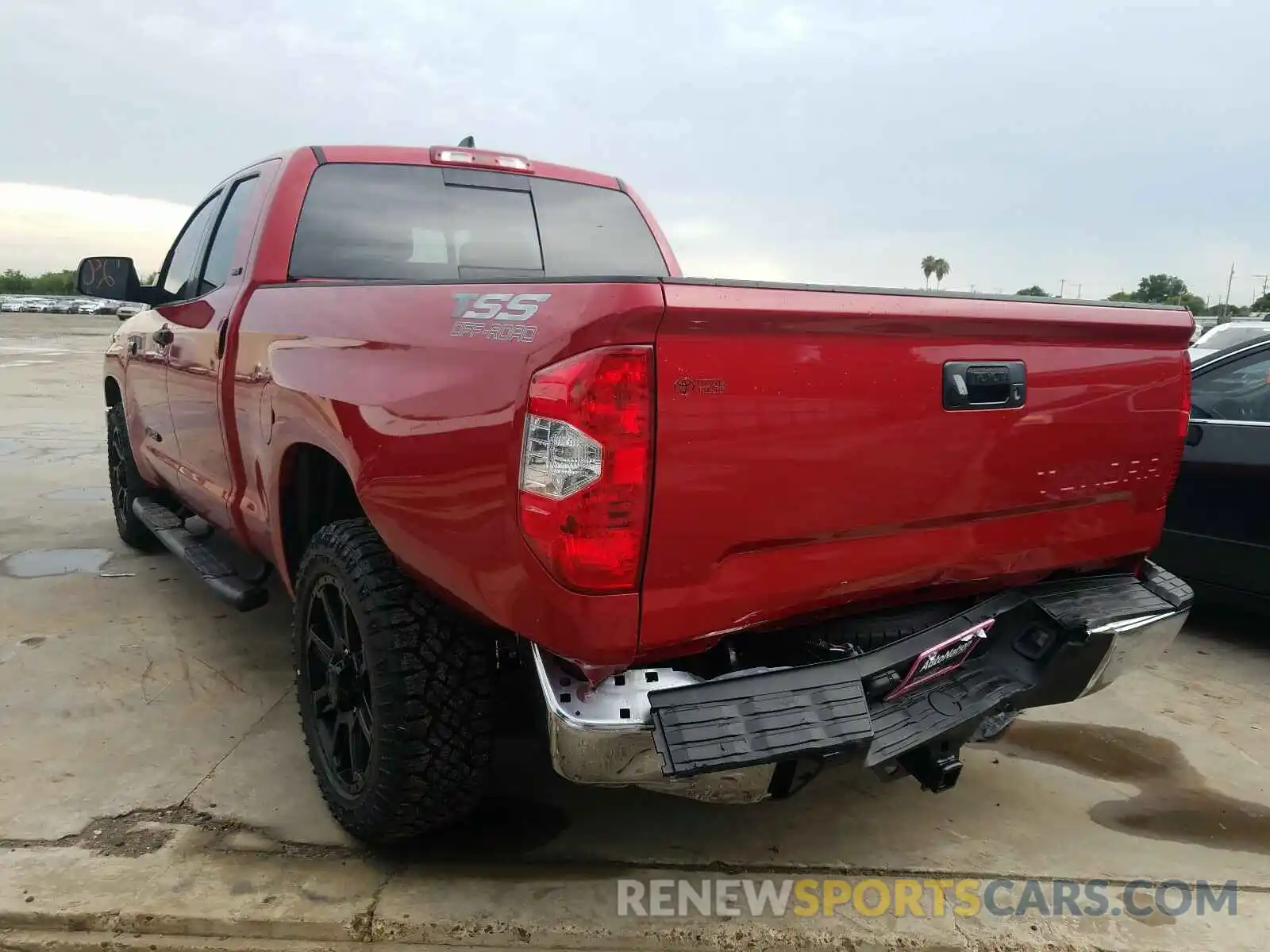 3 Photograph of a damaged car 5TFRY5F15LX261682 TOYOTA TUNDRA 2020