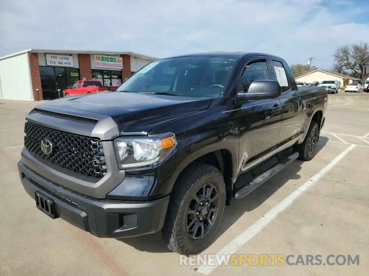 2 Photograph of a damaged car 5TFRY5F15LX267773 TOYOTA TUNDRA 2020