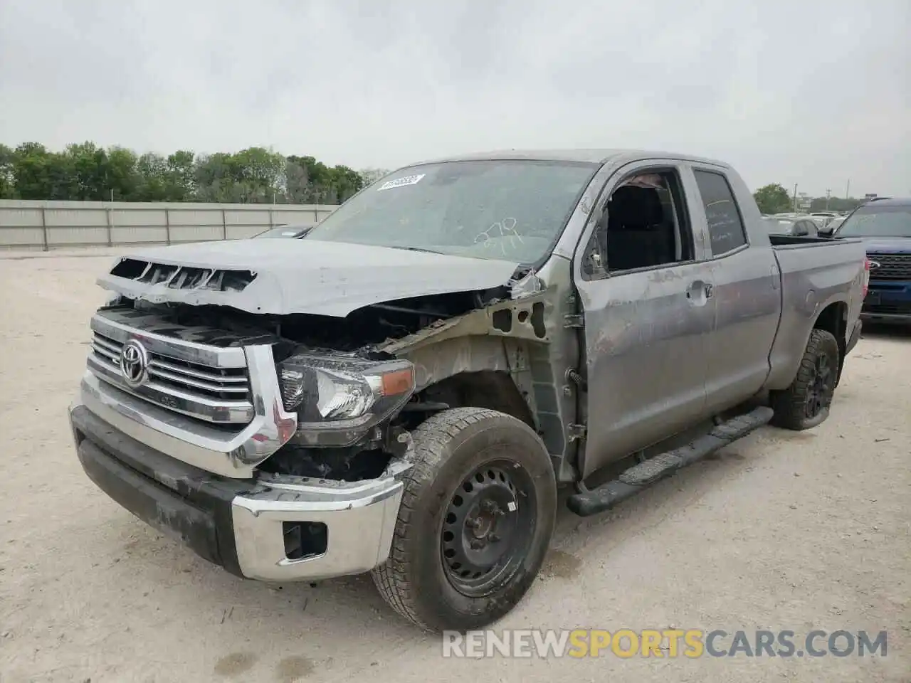 2 Photograph of a damaged car 5TFRY5F15LX270771 TOYOTA TUNDRA 2020