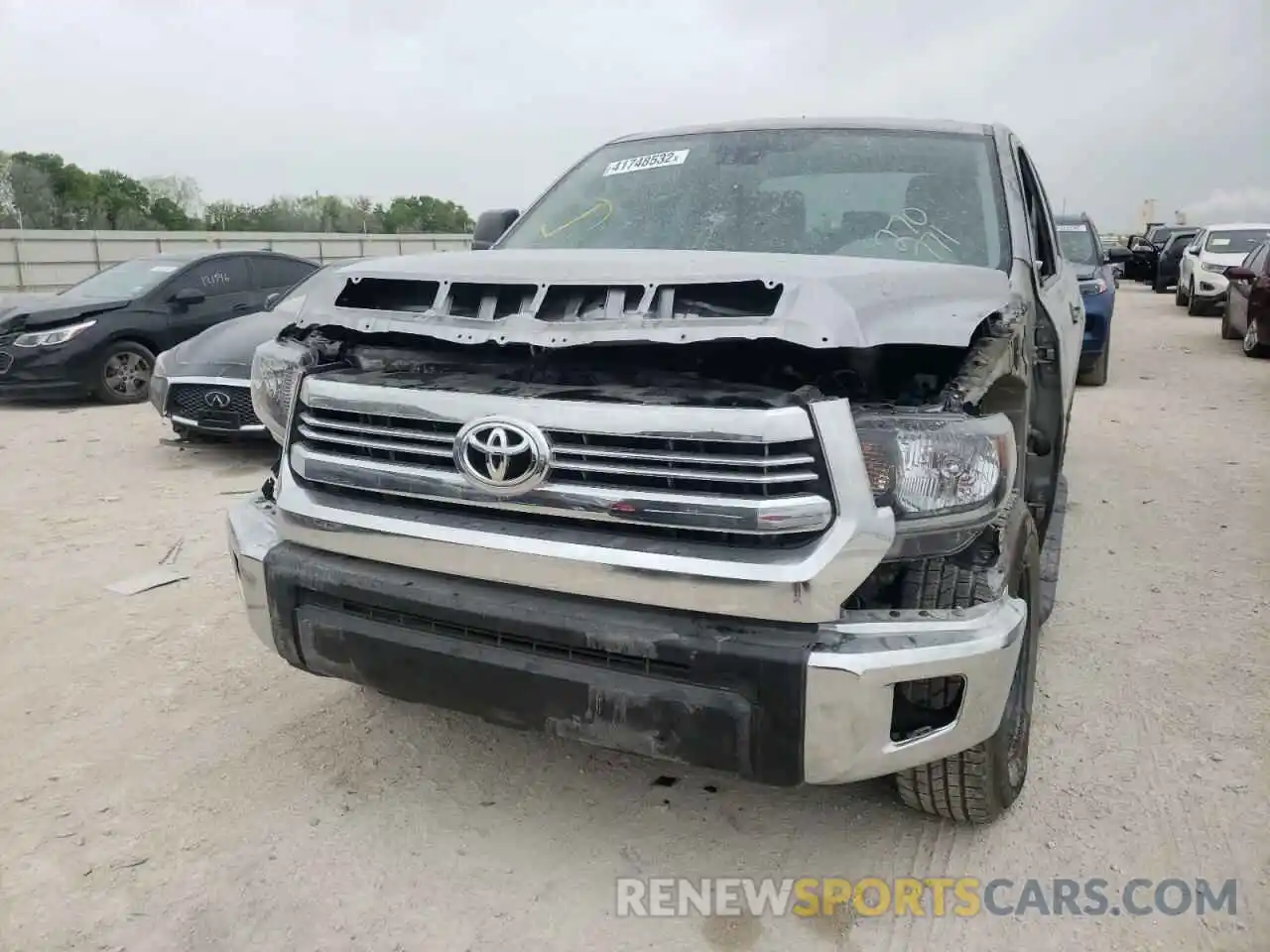 9 Photograph of a damaged car 5TFRY5F15LX270771 TOYOTA TUNDRA 2020