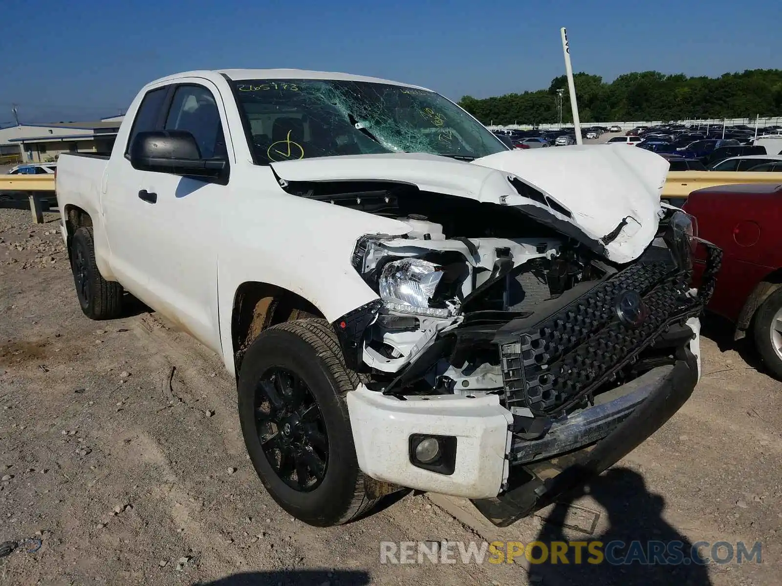 1 Photograph of a damaged car 5TFRY5F16LX265773 TOYOTA TUNDRA 2020