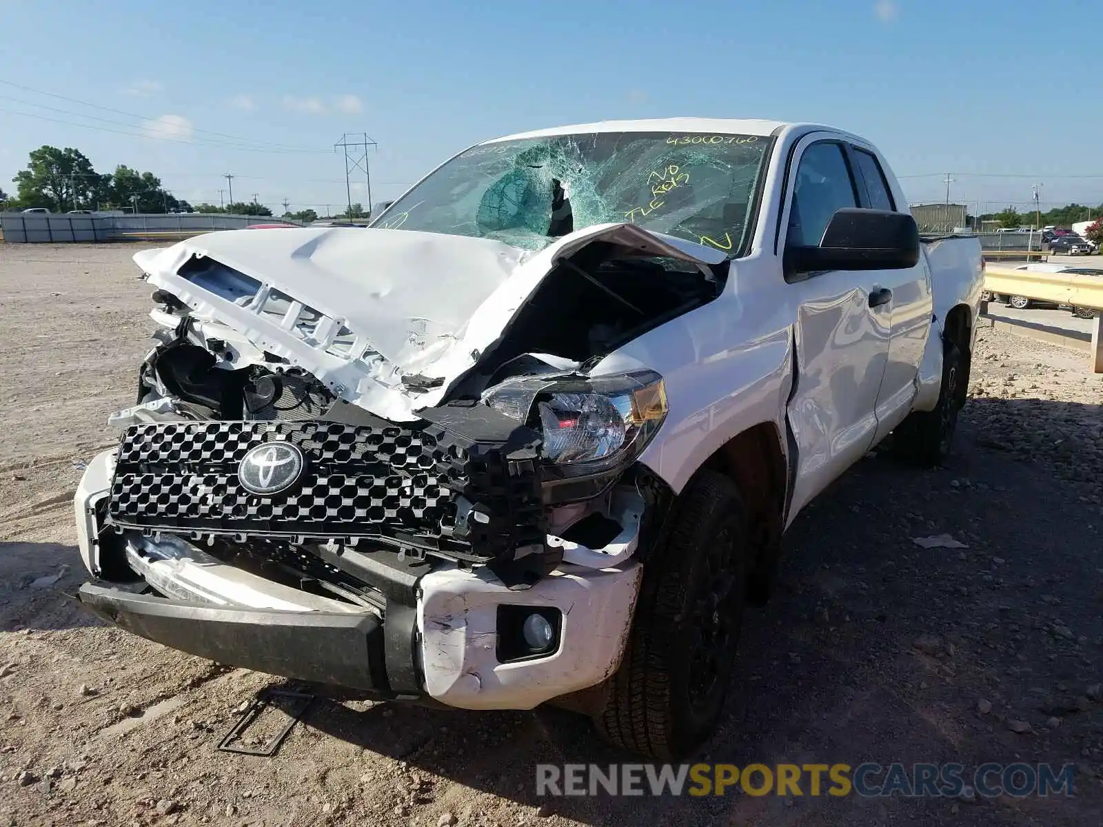 2 Photograph of a damaged car 5TFRY5F16LX265773 TOYOTA TUNDRA 2020