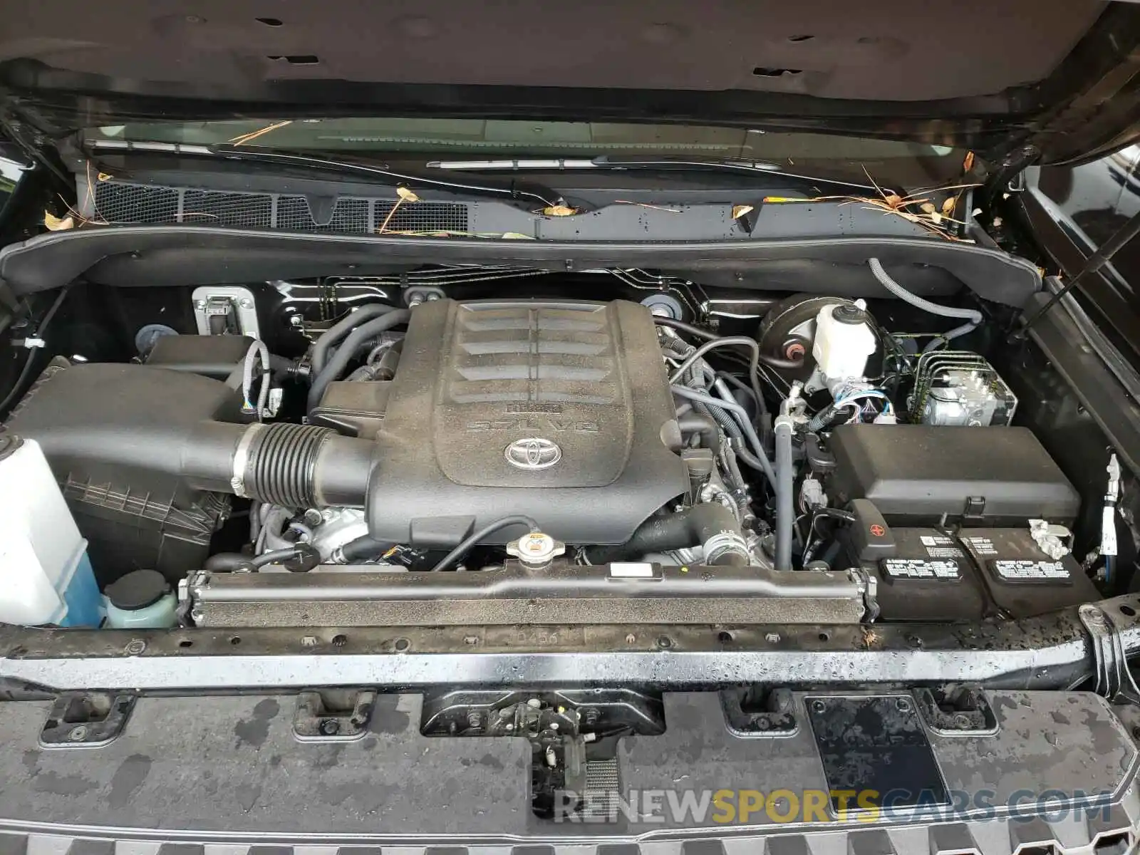 7 Photograph of a damaged car 5TFRY5F17LX263580 TOYOTA TUNDRA 2020