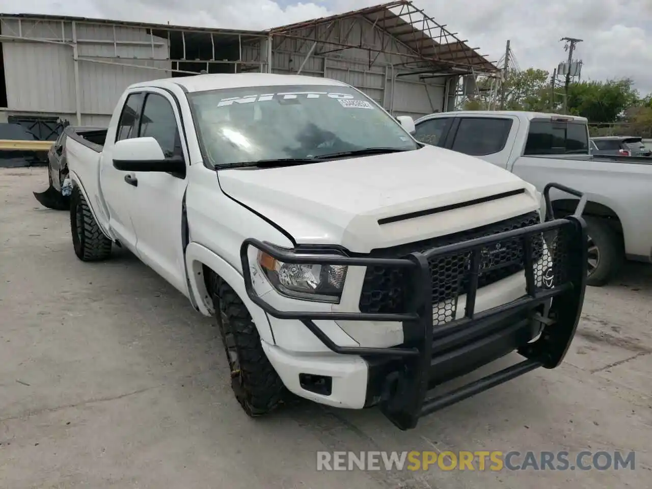 1 Photograph of a damaged car 5TFRY5F18LX270280 TOYOTA TUNDRA 2020