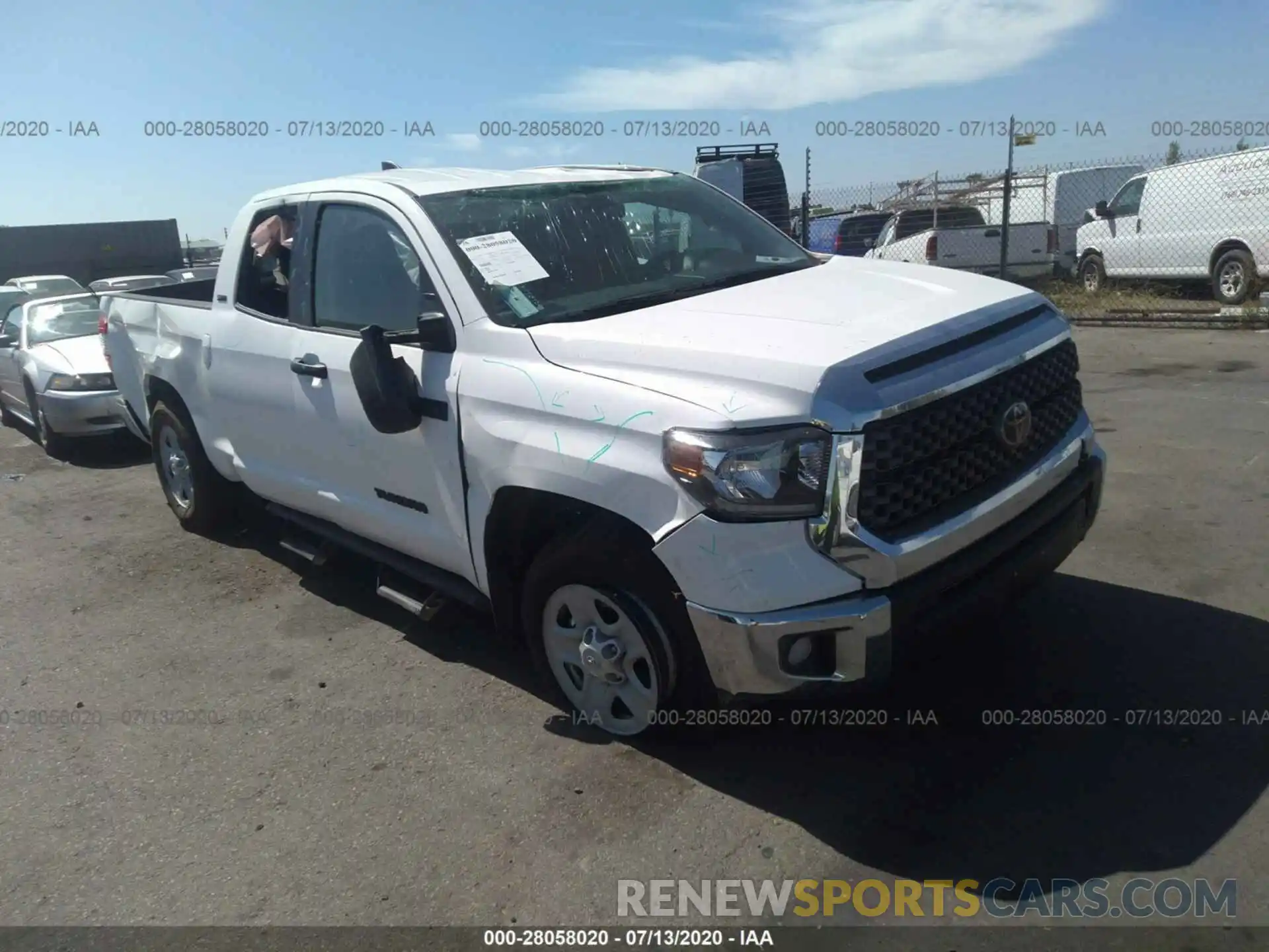 1 Photograph of a damaged car 5TFRY5F19LX258025 TOYOTA TUNDRA 2020