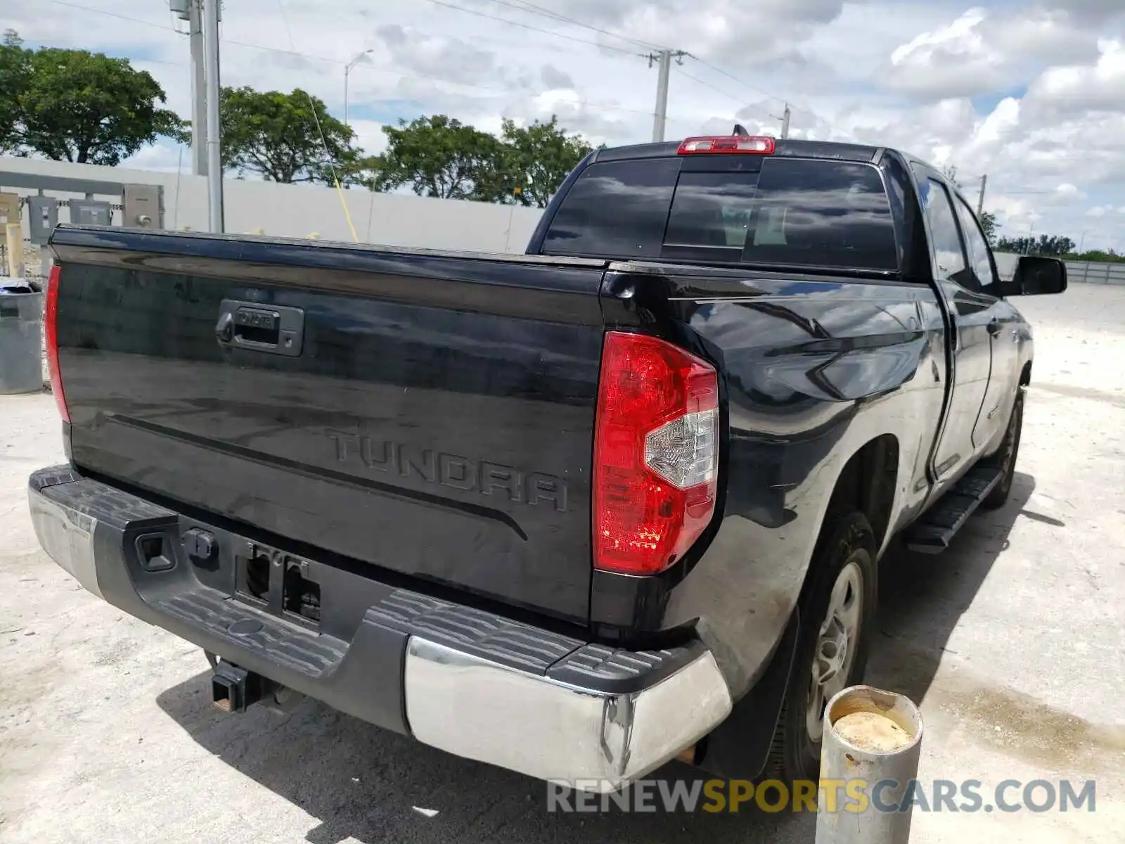 4 Photograph of a damaged car 5TFRY5F19LX266447 TOYOTA TUNDRA 2020