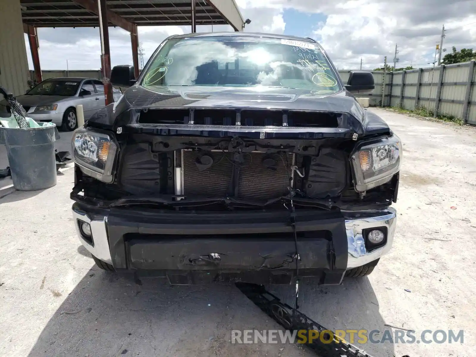 9 Photograph of a damaged car 5TFRY5F19LX266447 TOYOTA TUNDRA 2020