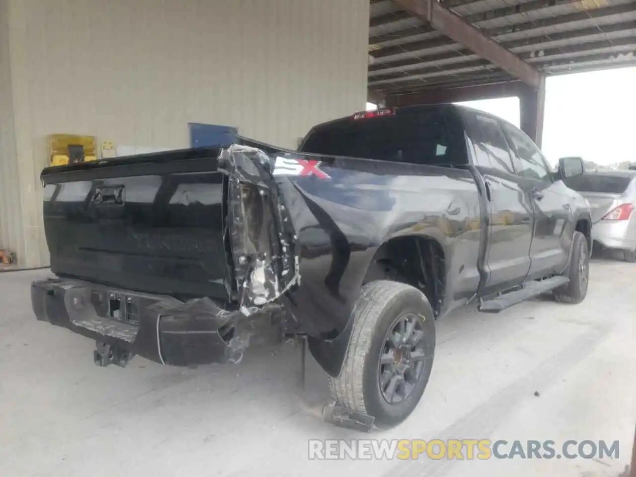 4 Photograph of a damaged car 5TFRY5F19LX266531 TOYOTA TUNDRA 2020