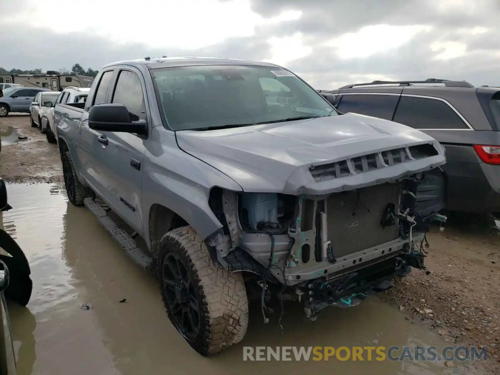 1 Photograph of a damaged car 5TFRY5F1XLX257272 TOYOTA TUNDRA 2020