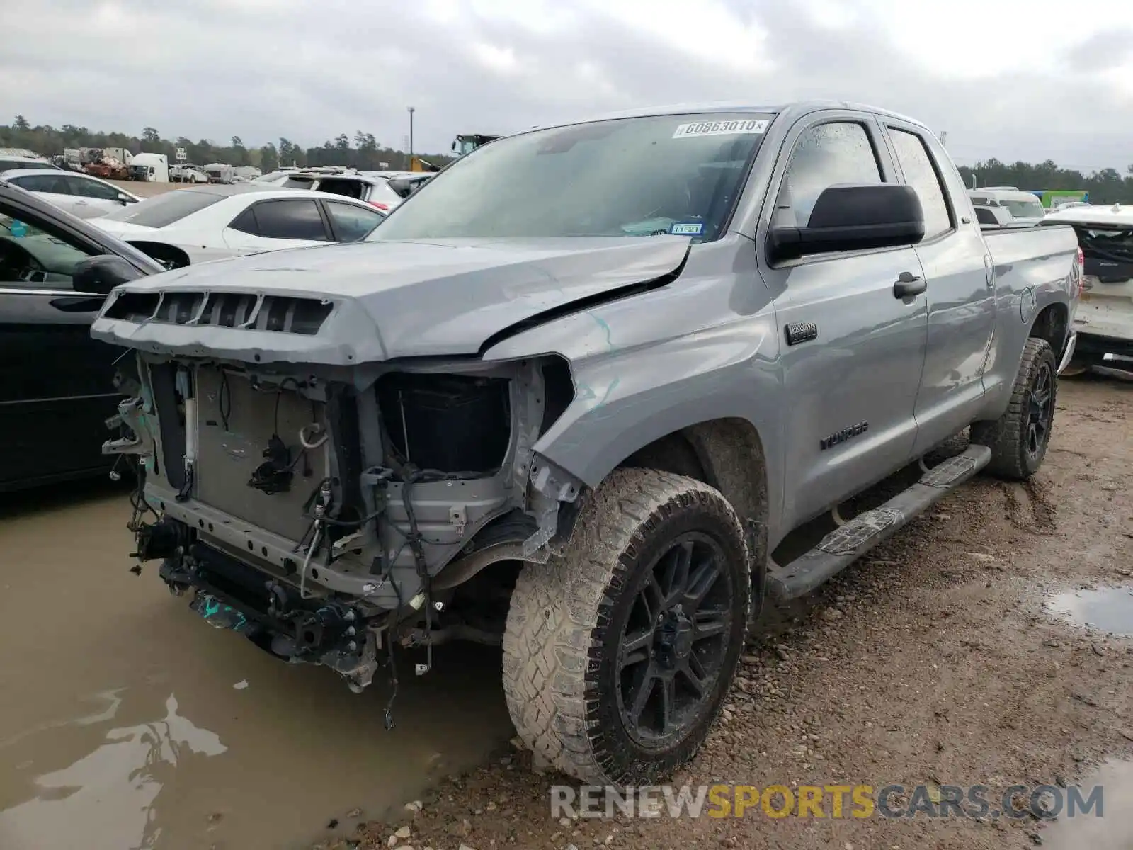 2 Photograph of a damaged car 5TFRY5F1XLX257272 TOYOTA TUNDRA 2020