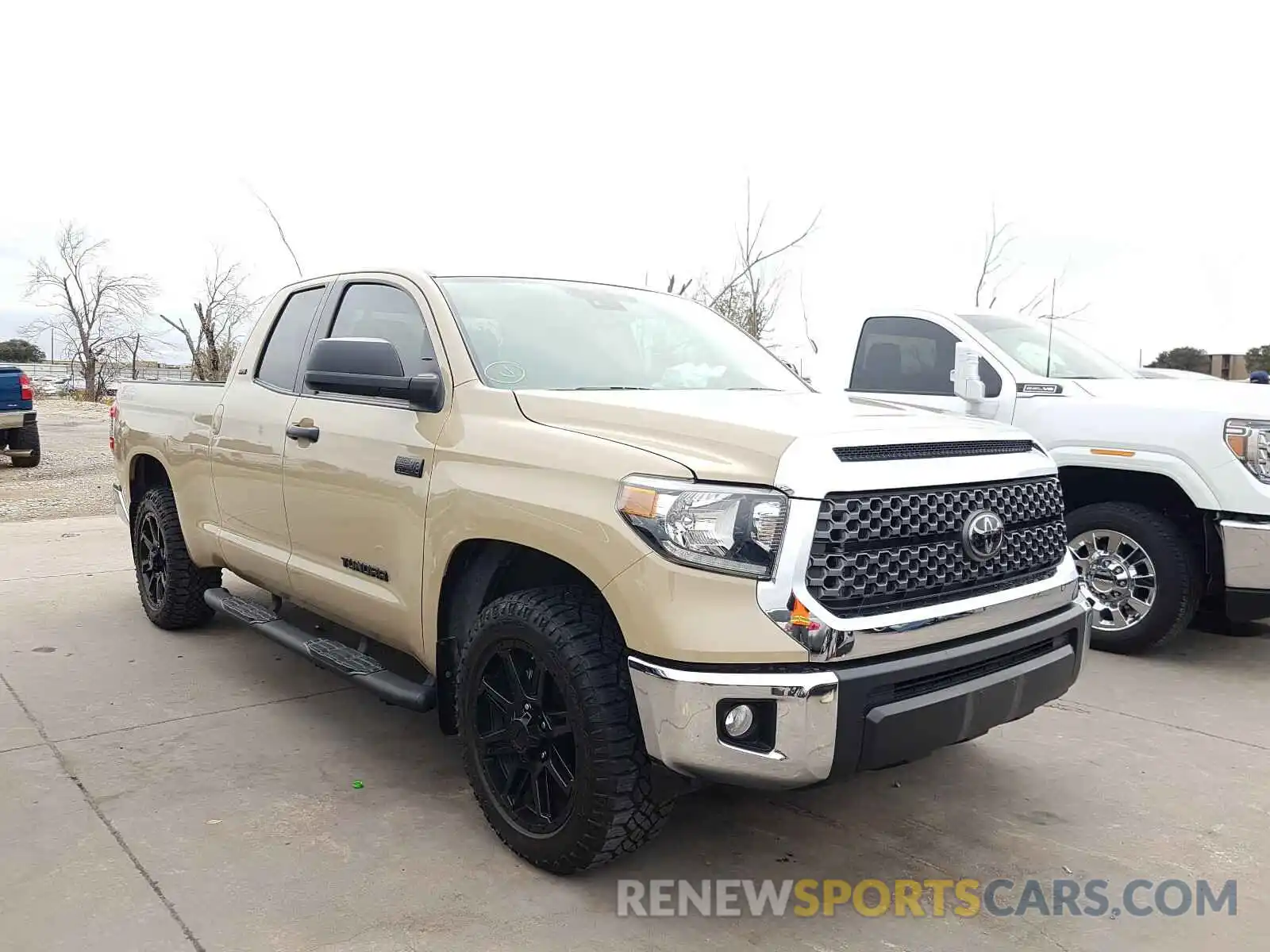 1 Photograph of a damaged car 5TFRY5F1XLX258079 TOYOTA TUNDRA 2020