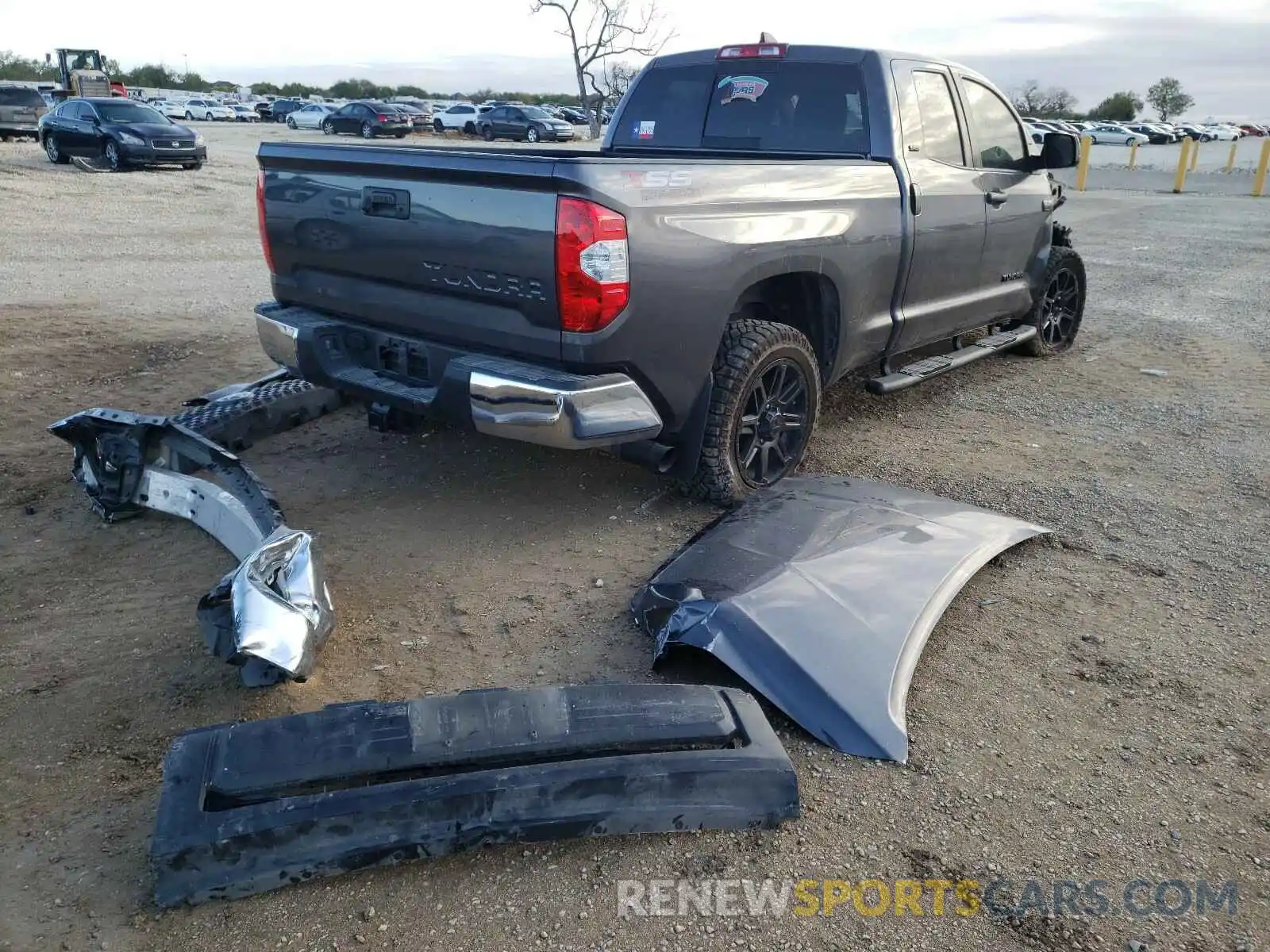 4 Photograph of a damaged car 5TFRY5F1XLX259233 TOYOTA TUNDRA 2020