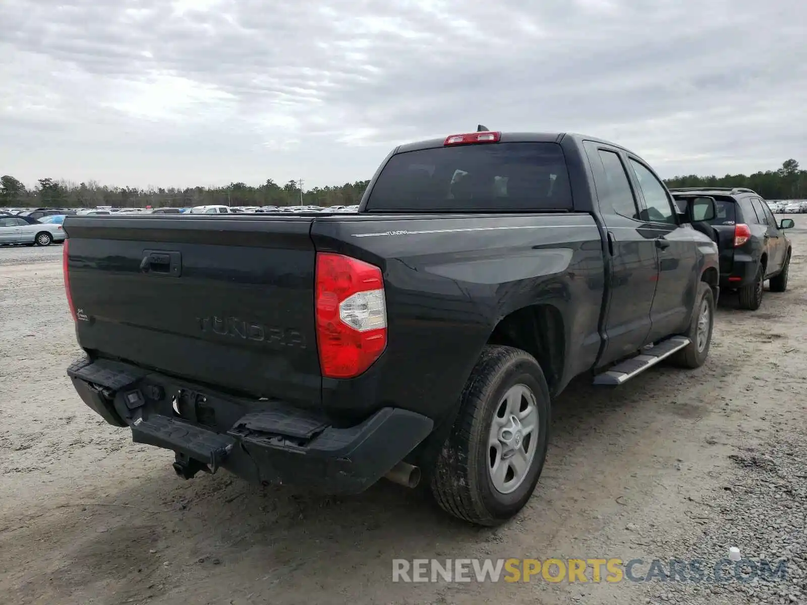 4 Photograph of a damaged car 5TFRY5F1XLX260432 TOYOTA TUNDRA 2020