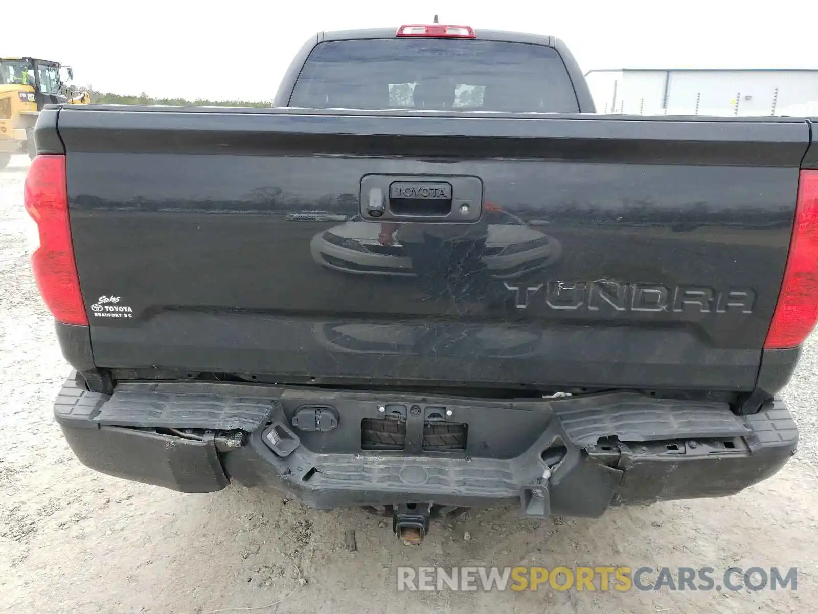 9 Photograph of a damaged car 5TFRY5F1XLX260432 TOYOTA TUNDRA 2020