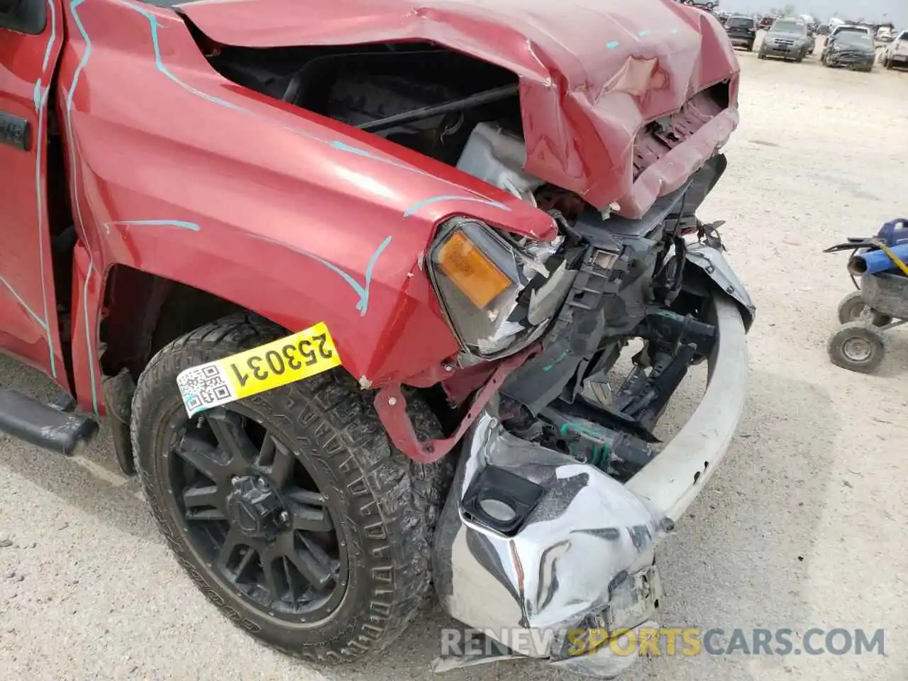 9 Photograph of a damaged car 5TFRY5F1XLX270829 TOYOTA TUNDRA 2020