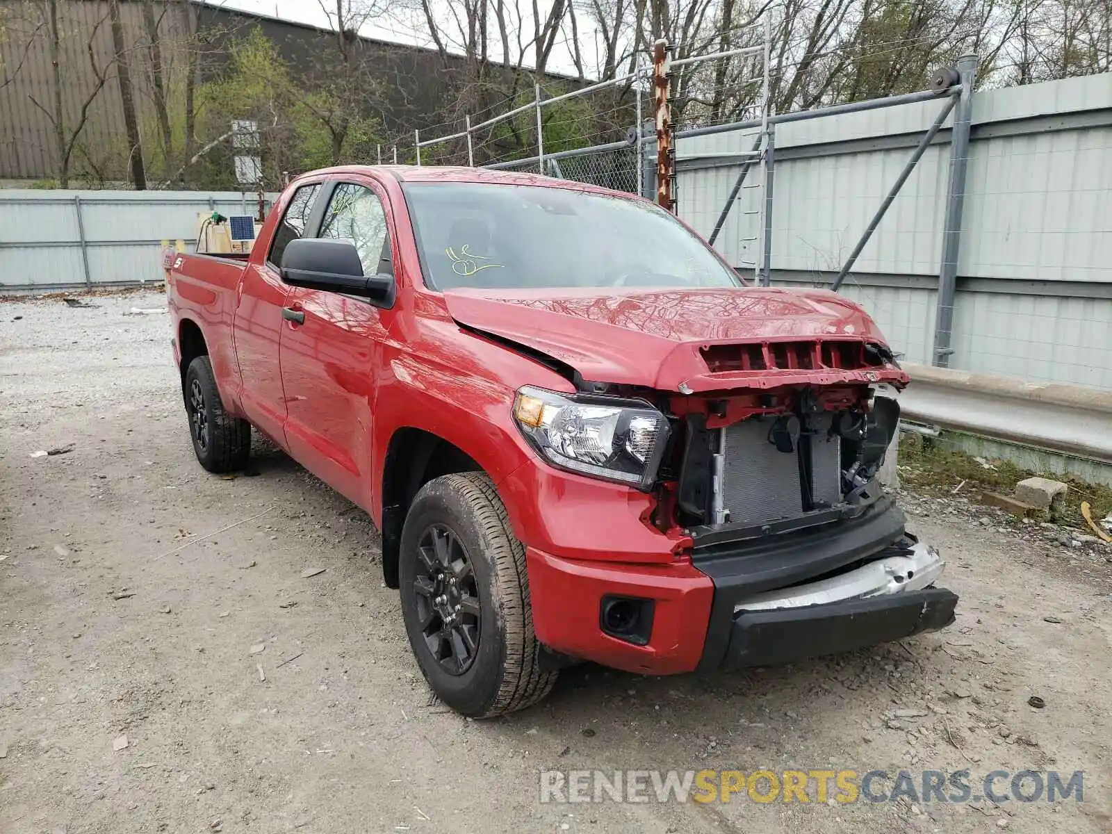 1 Photograph of a damaged car 5TFUY5F10LX873024 TOYOTA TUNDRA 2020