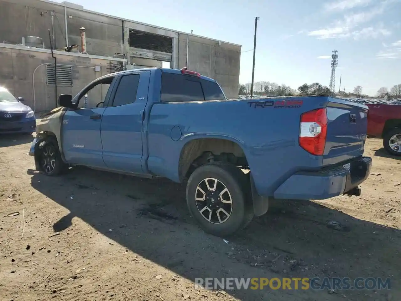 2 Photograph of a damaged car 5TFUY5F10LX884511 TOYOTA TUNDRA 2020