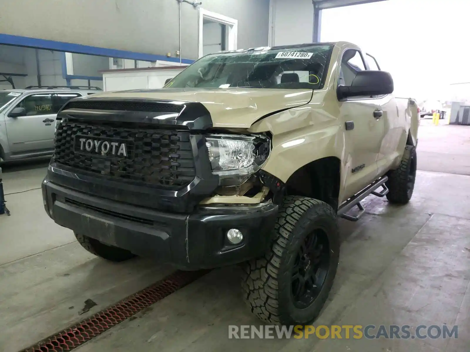 2 Photograph of a damaged car 5TFUY5F10LX912369 TOYOTA TUNDRA 2020