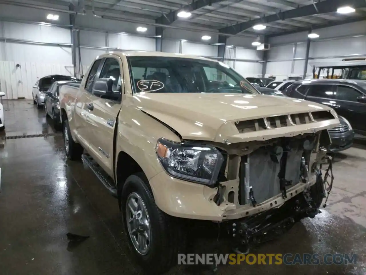 1 Photograph of a damaged car 5TFUY5F10LX938518 TOYOTA TUNDRA 2020