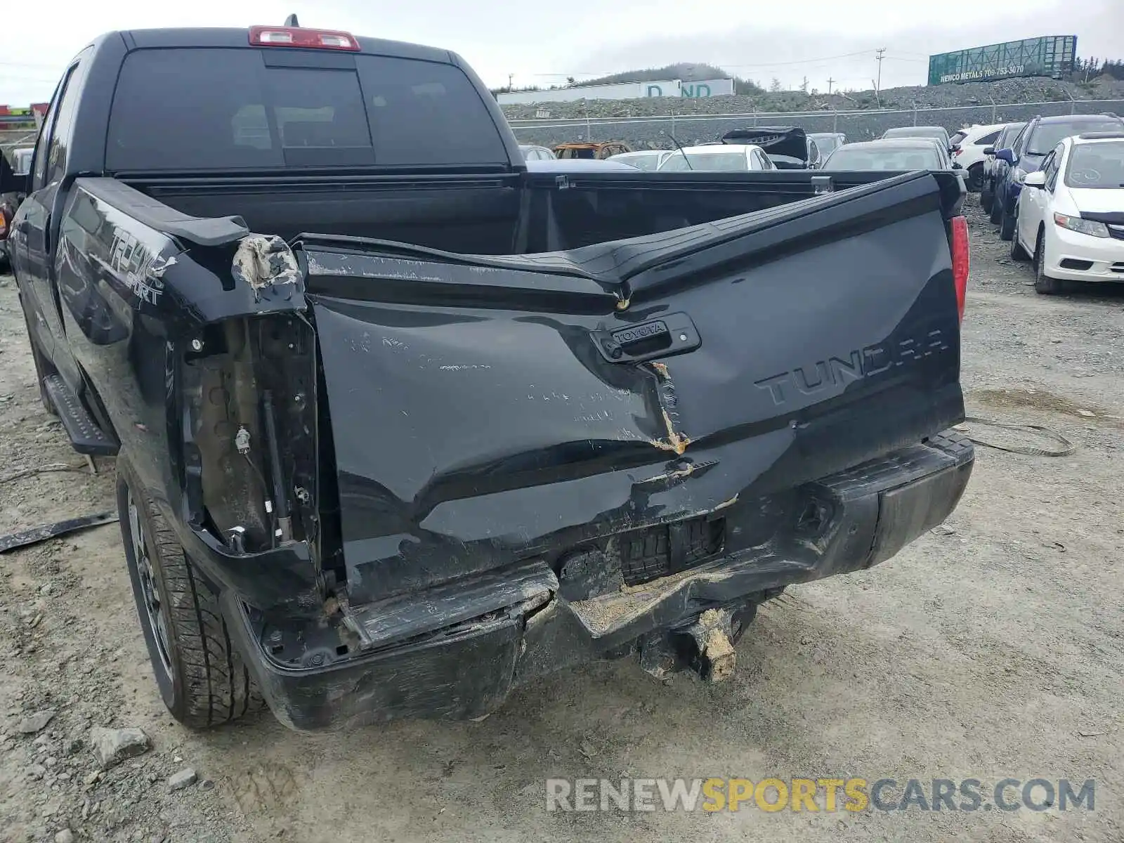 9 Photograph of a damaged car 5TFUY5F10LX943895 TOYOTA TUNDRA 2020