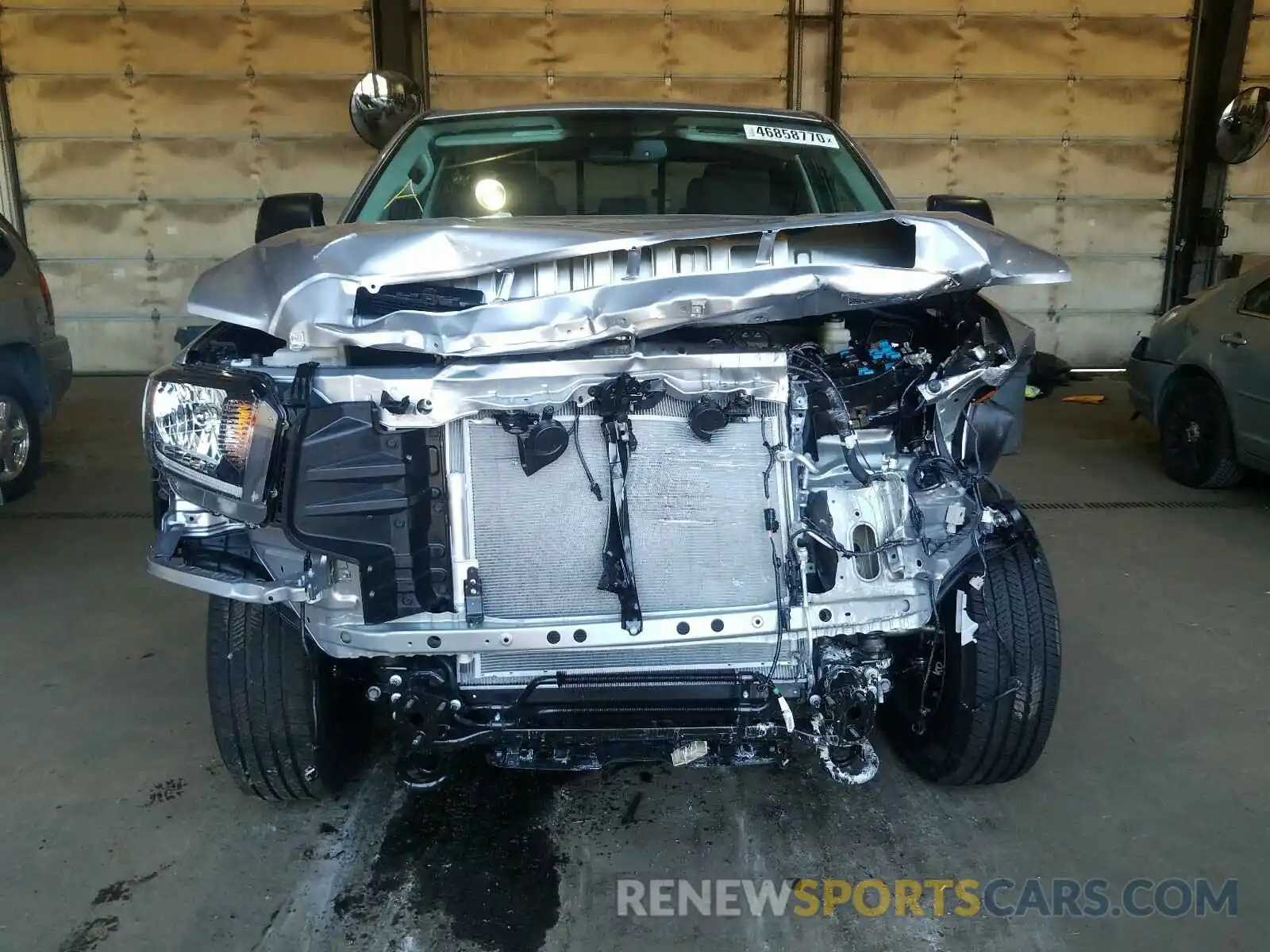 9 Photograph of a damaged car 5TFUY5F10LX944190 TOYOTA TUNDRA 2020