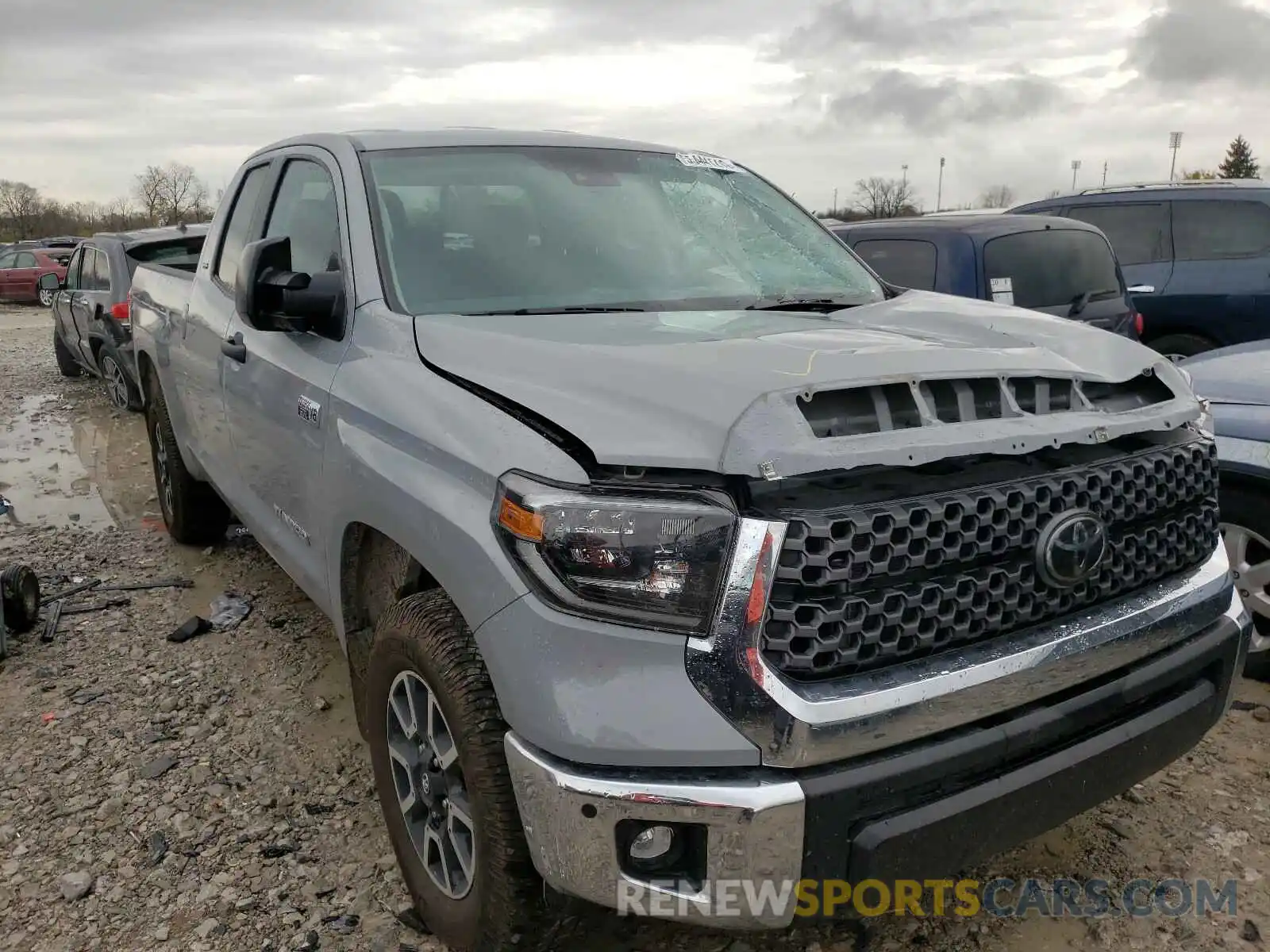 1 Photograph of a damaged car 5TFUY5F11LX879222 TOYOTA TUNDRA 2020