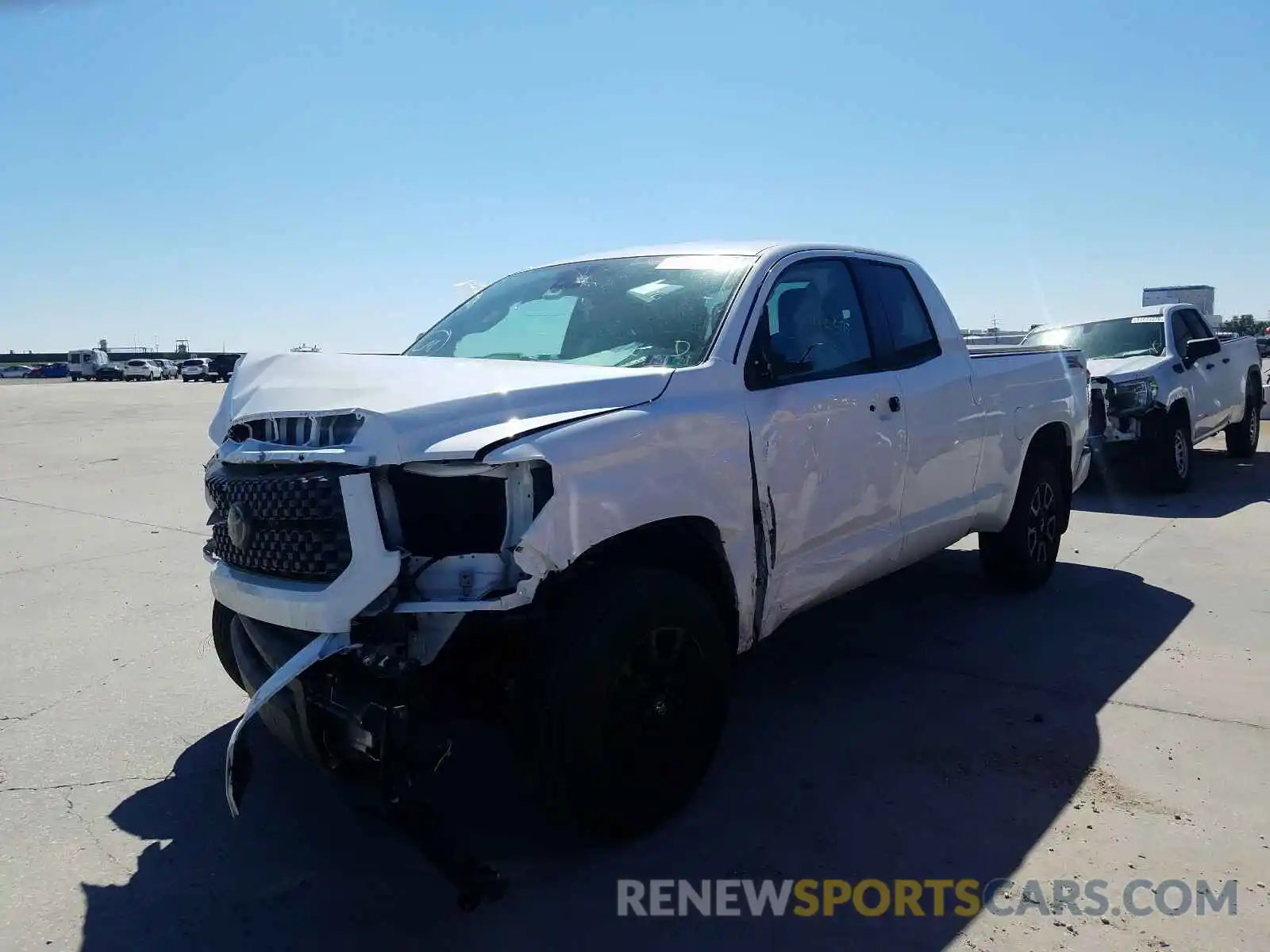 2 Photograph of a damaged car 5TFUY5F11LX919847 TOYOTA TUNDRA 2020