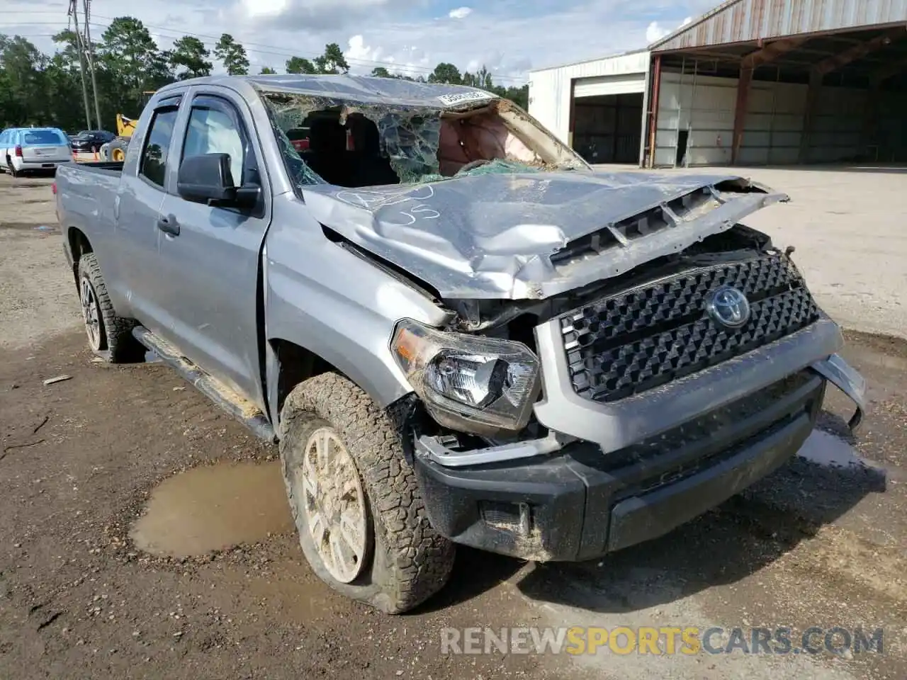 1 Photograph of a damaged car 5TFUY5F12LX912387 TOYOTA TUNDRA 2020