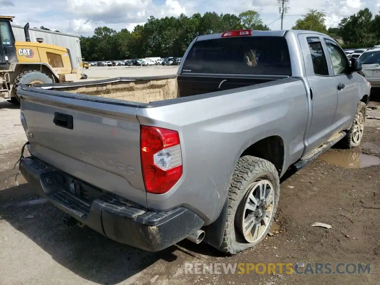 4 Photograph of a damaged car 5TFUY5F12LX912387 TOYOTA TUNDRA 2020