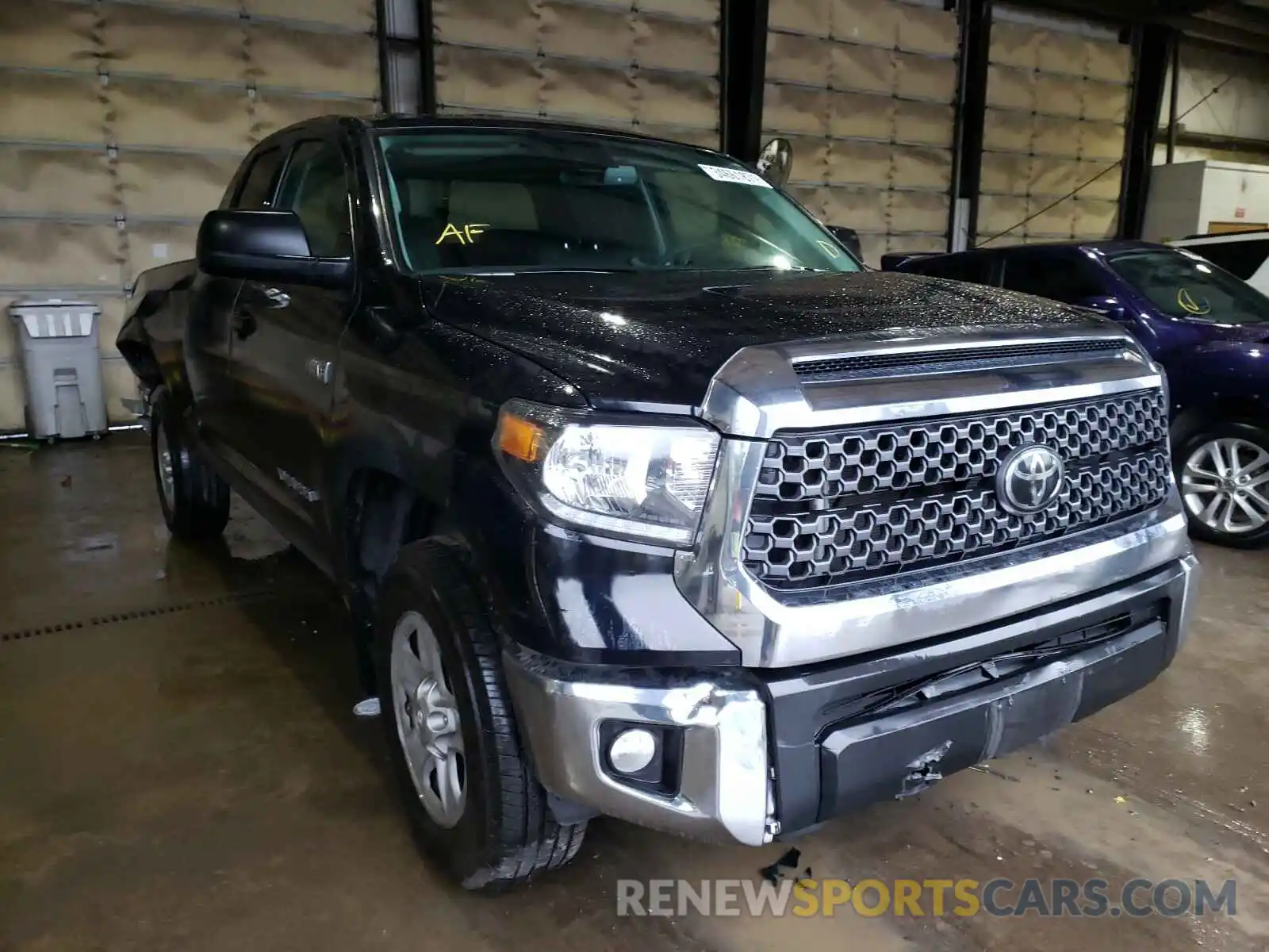 1 Photograph of a damaged car 5TFUY5F12LX923177 TOYOTA TUNDRA 2020