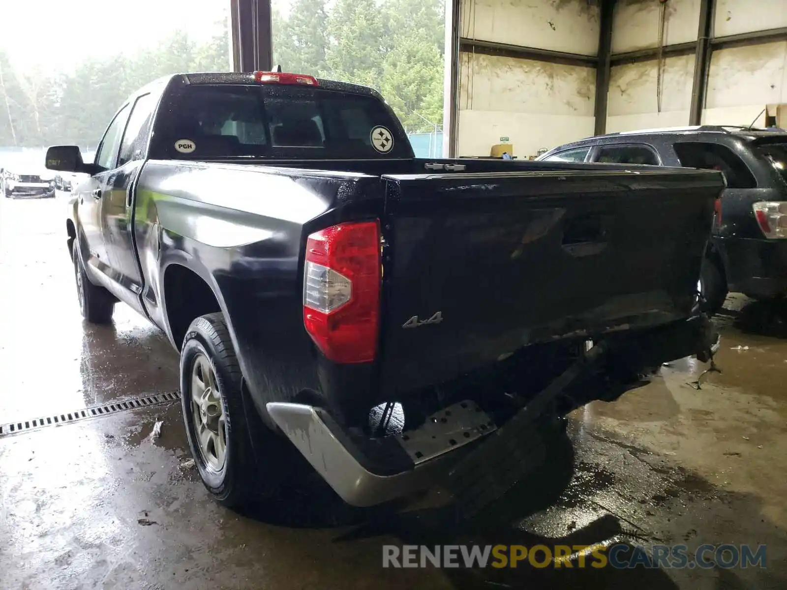 3 Photograph of a damaged car 5TFUY5F12LX923177 TOYOTA TUNDRA 2020