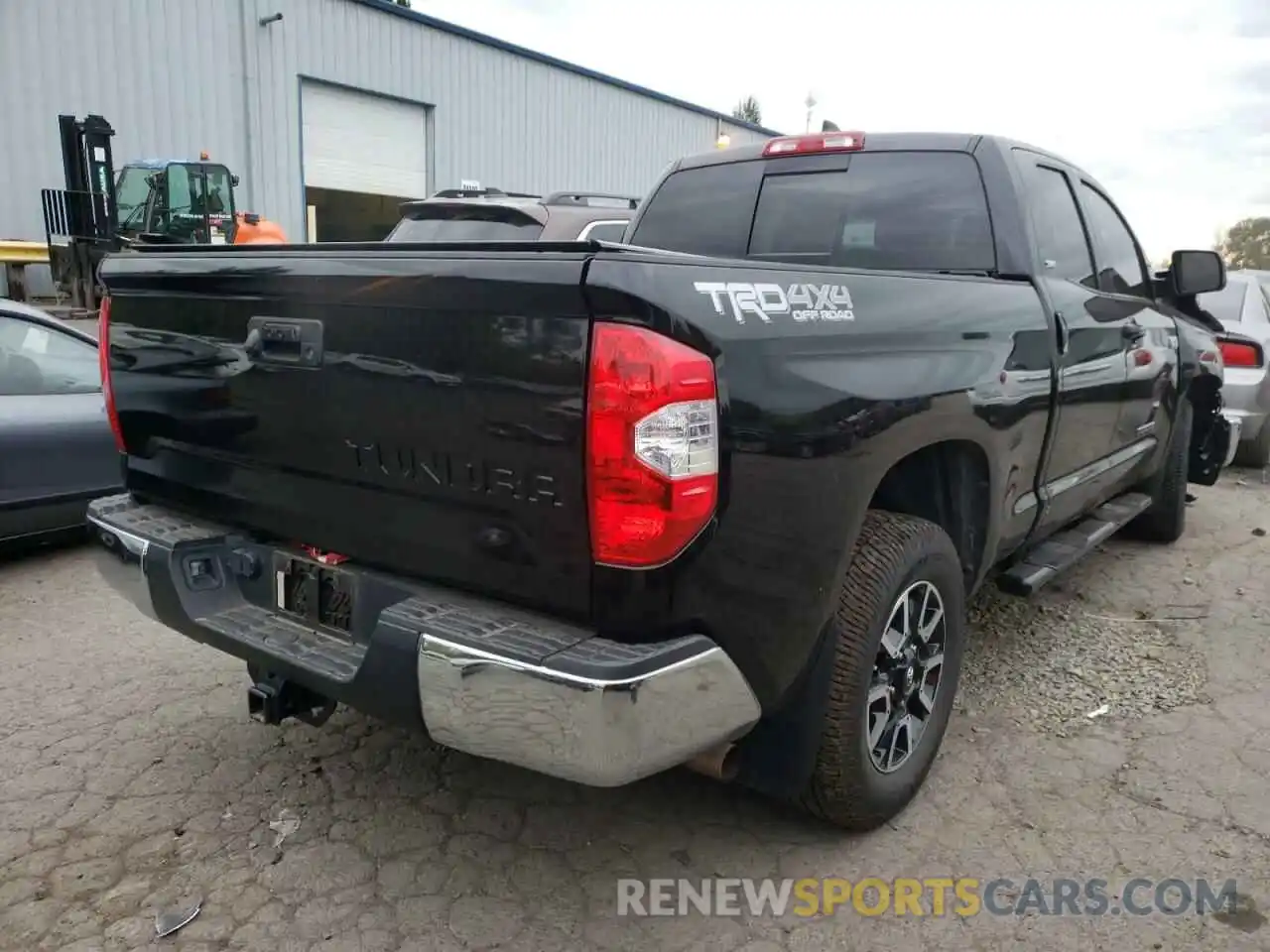 4 Photograph of a damaged car 5TFUY5F12LX929657 TOYOTA TUNDRA 2020