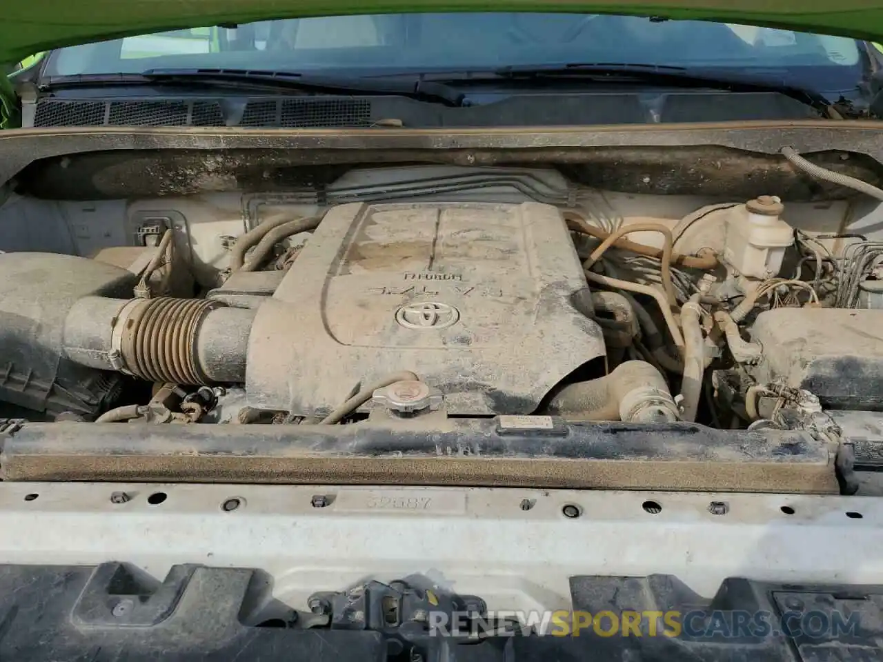 11 Photograph of a damaged car 5TFUY5F12LX944174 TOYOTA TUNDRA 2020