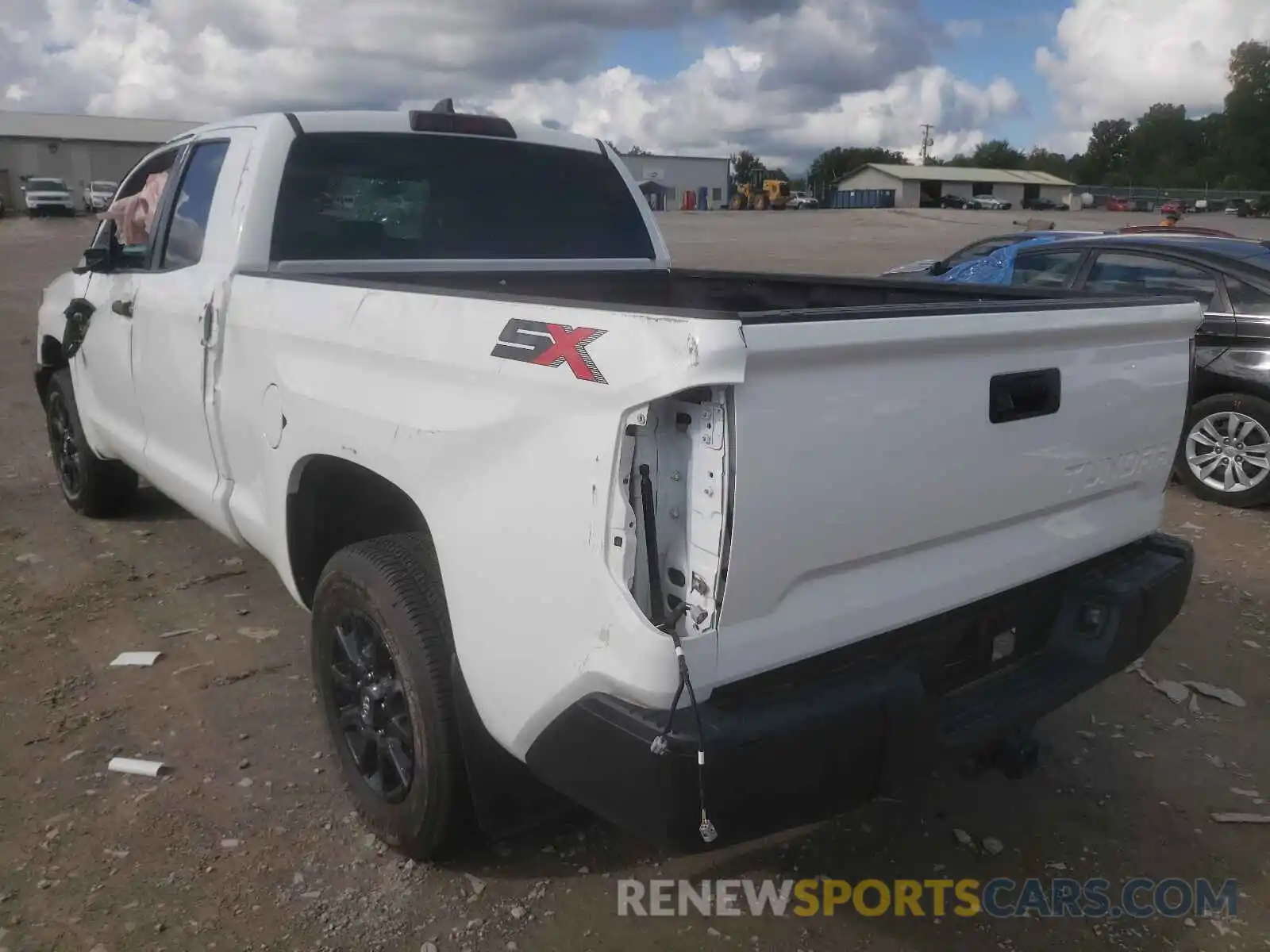 3 Photograph of a damaged car 5TFUY5F13LX883739 TOYOTA TUNDRA 2020