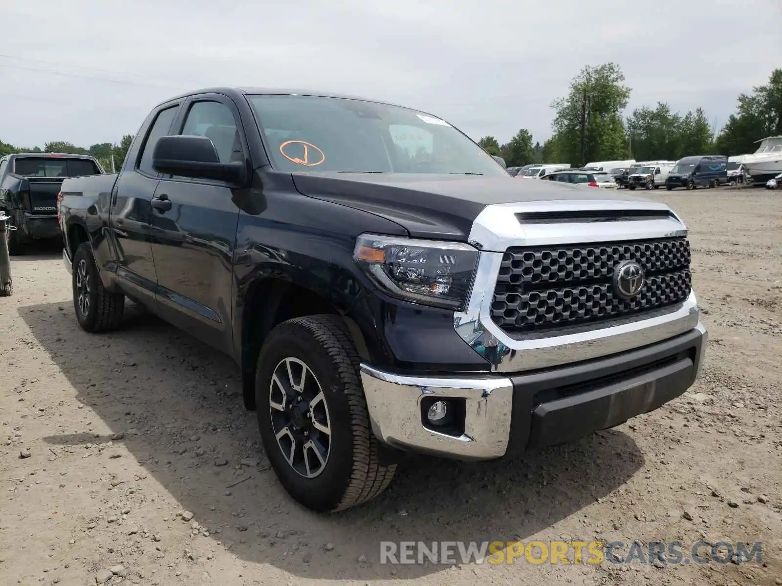 1 Photograph of a damaged car 5TFUY5F13LX890108 TOYOTA TUNDRA 2020