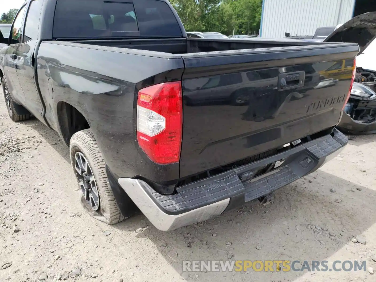 9 Photograph of a damaged car 5TFUY5F13LX890108 TOYOTA TUNDRA 2020