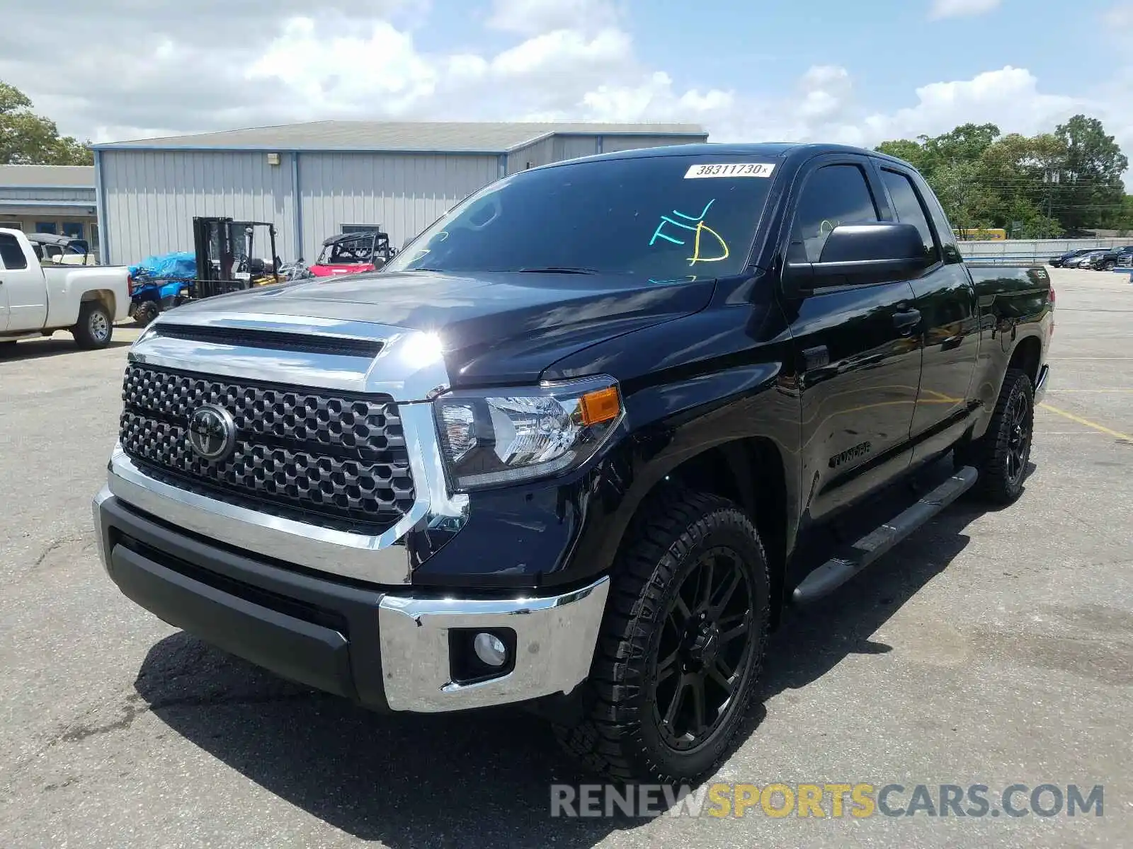 2 Photograph of a damaged car 5TFUY5F13LX917730 TOYOTA TUNDRA 2020