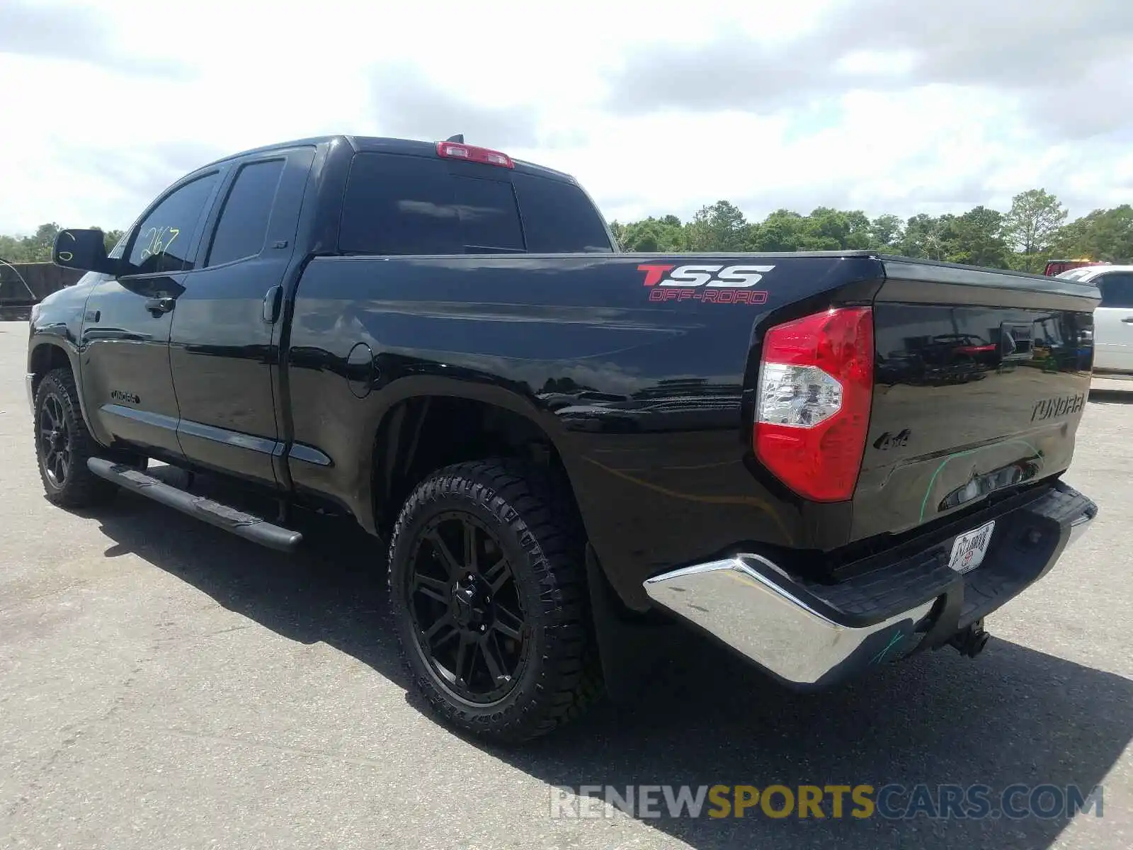 3 Photograph of a damaged car 5TFUY5F13LX917730 TOYOTA TUNDRA 2020