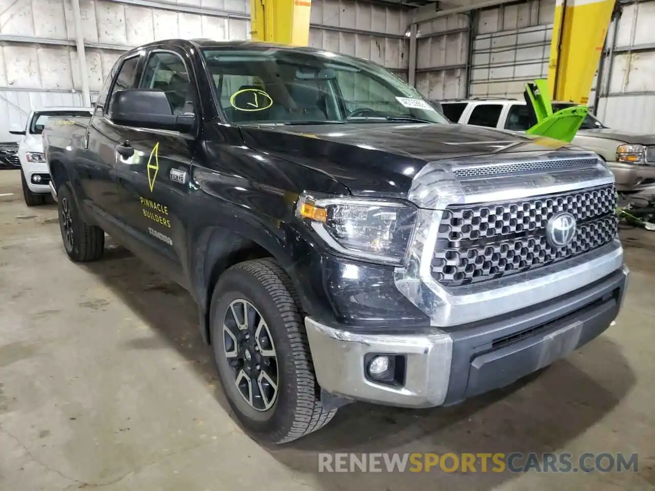 1 Photograph of a damaged car 5TFUY5F13LX918067 TOYOTA TUNDRA 2020