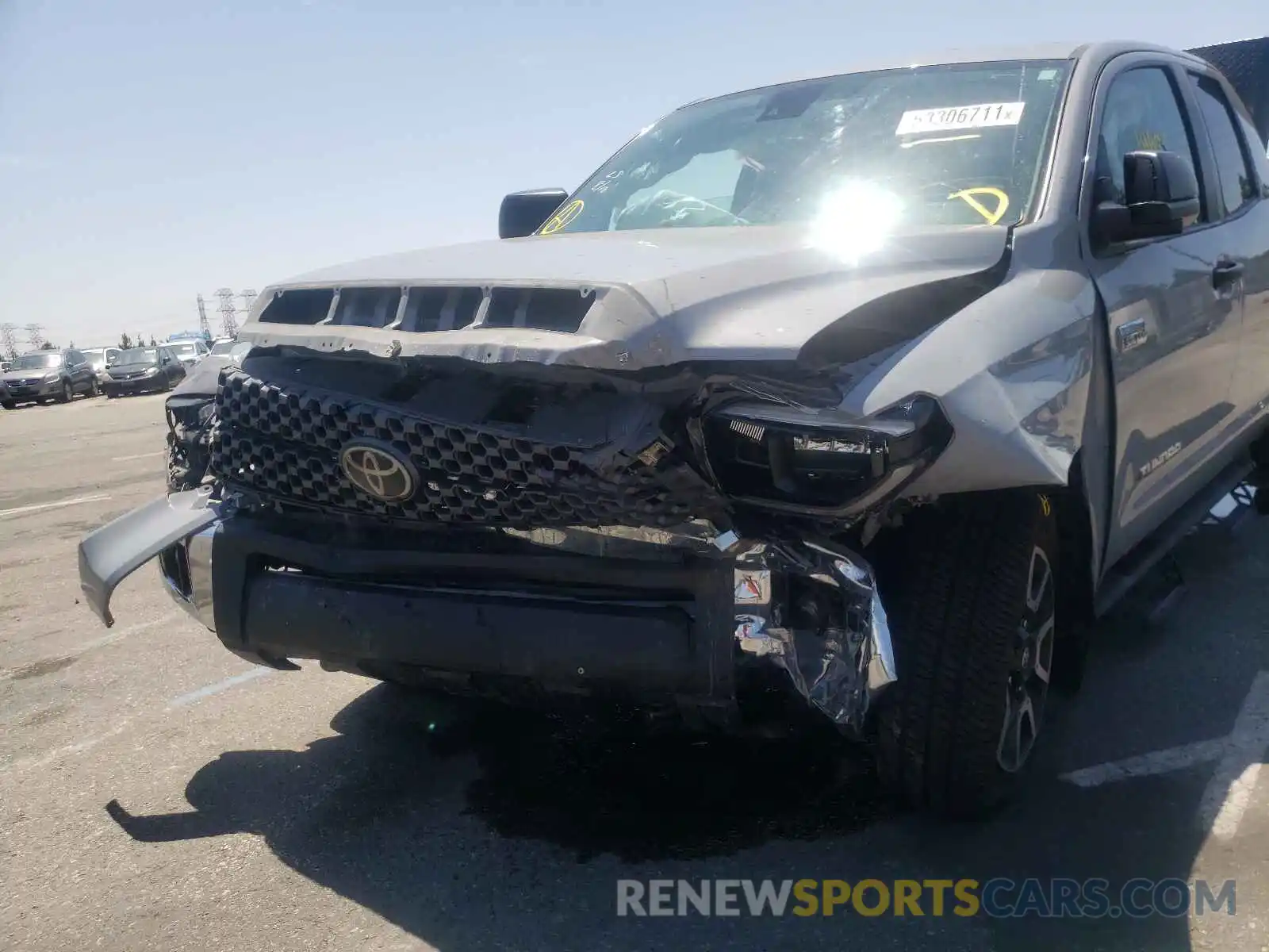 9 Photograph of a damaged car 5TFUY5F13LX922409 TOYOTA TUNDRA 2020