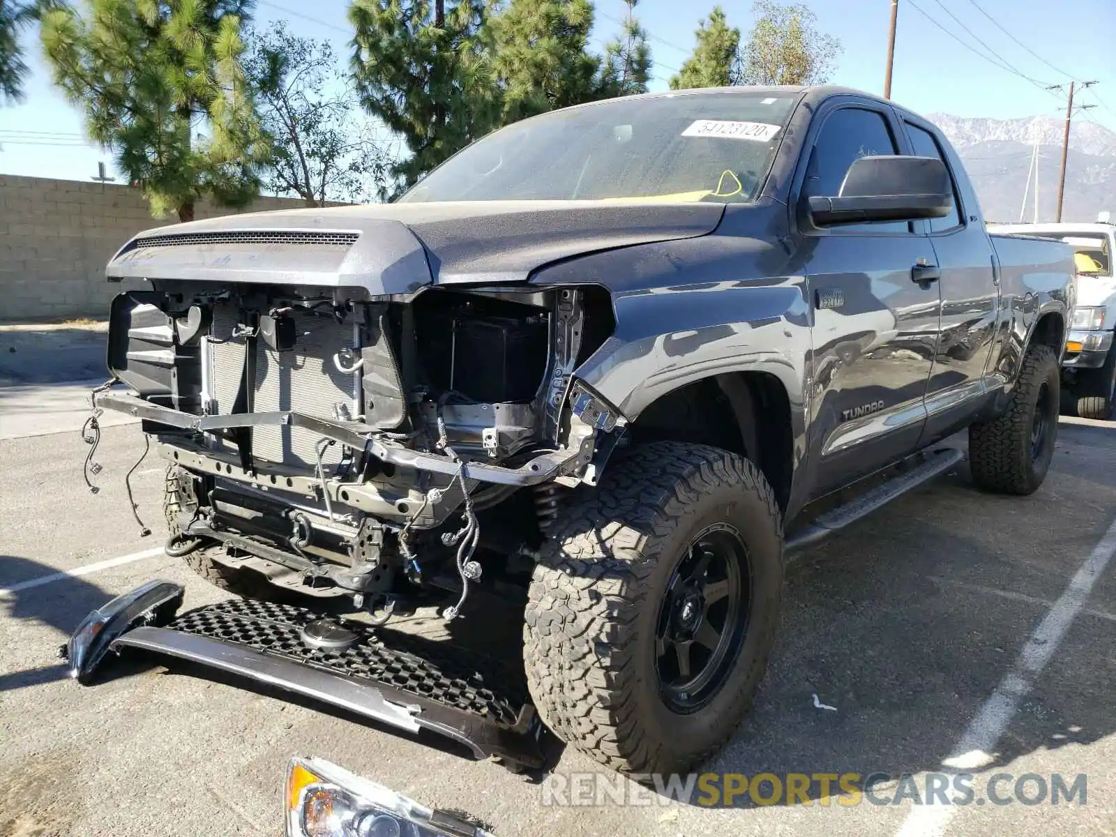 2 Photograph of a damaged car 5TFUY5F14LX913010 TOYOTA TUNDRA 2020