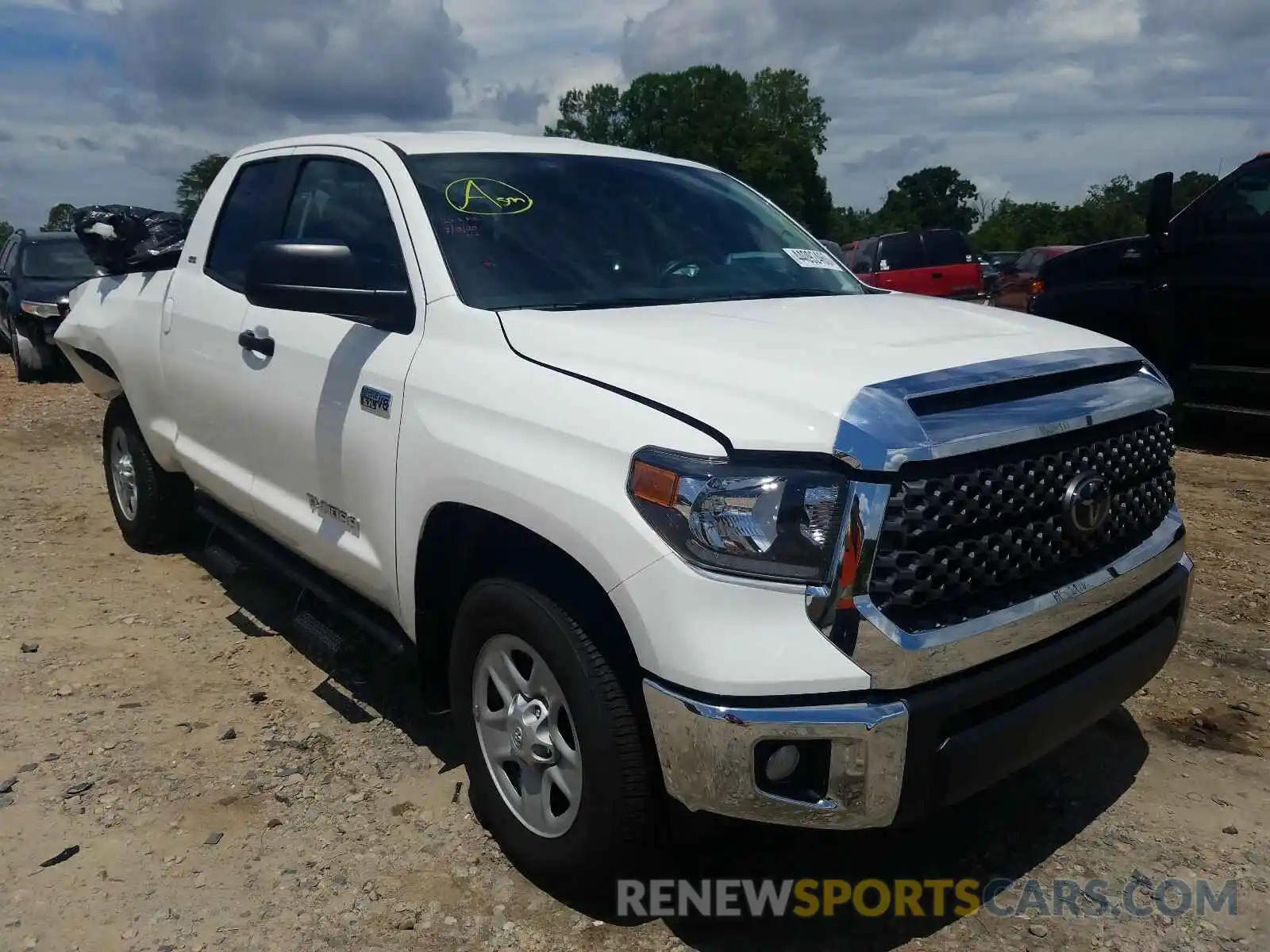 1 Photograph of a damaged car 5TFUY5F15LX889364 TOYOTA TUNDRA 2020