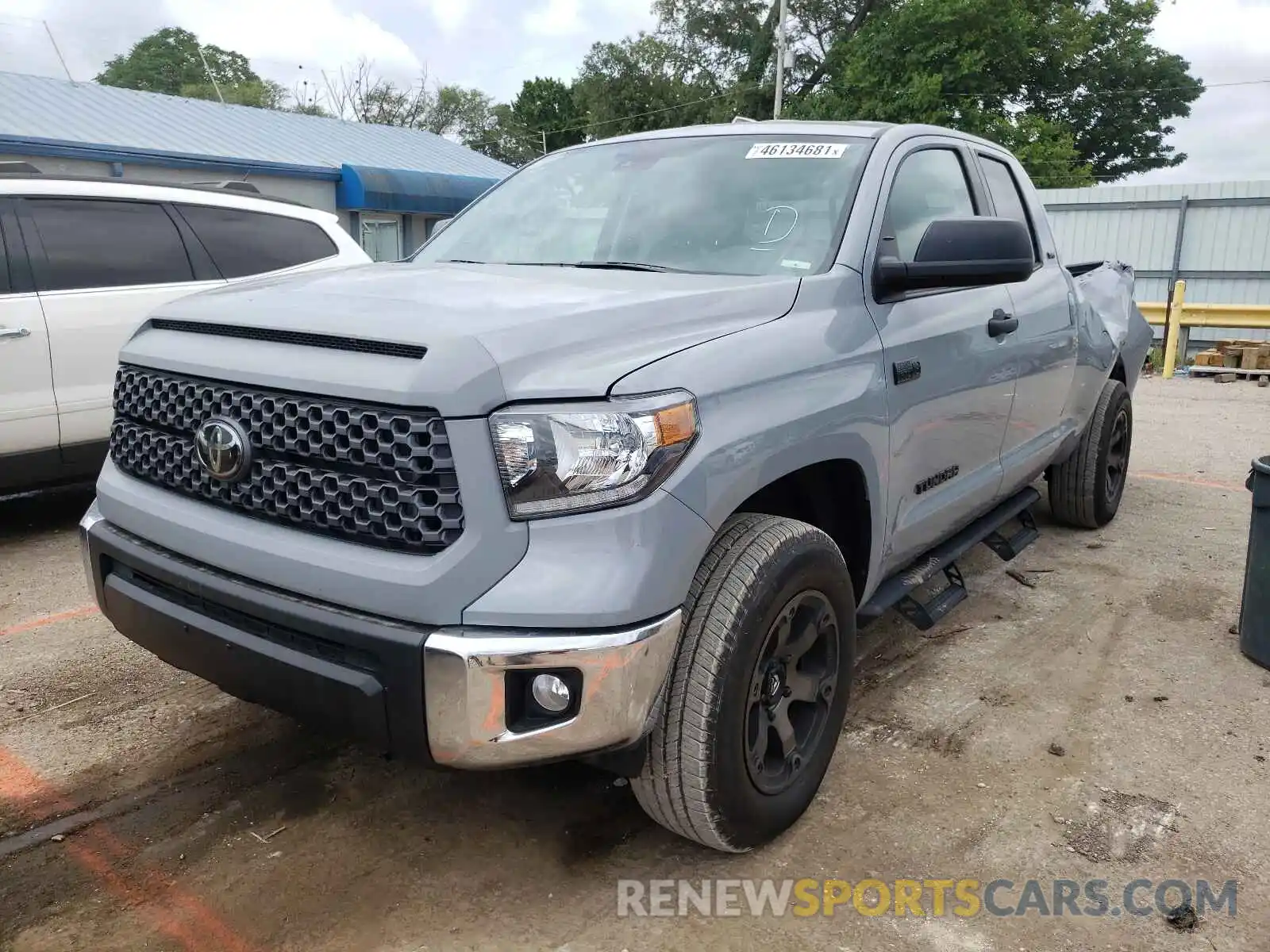 2 Photograph of a damaged car 5TFUY5F15LX953287 TOYOTA TUNDRA 2020