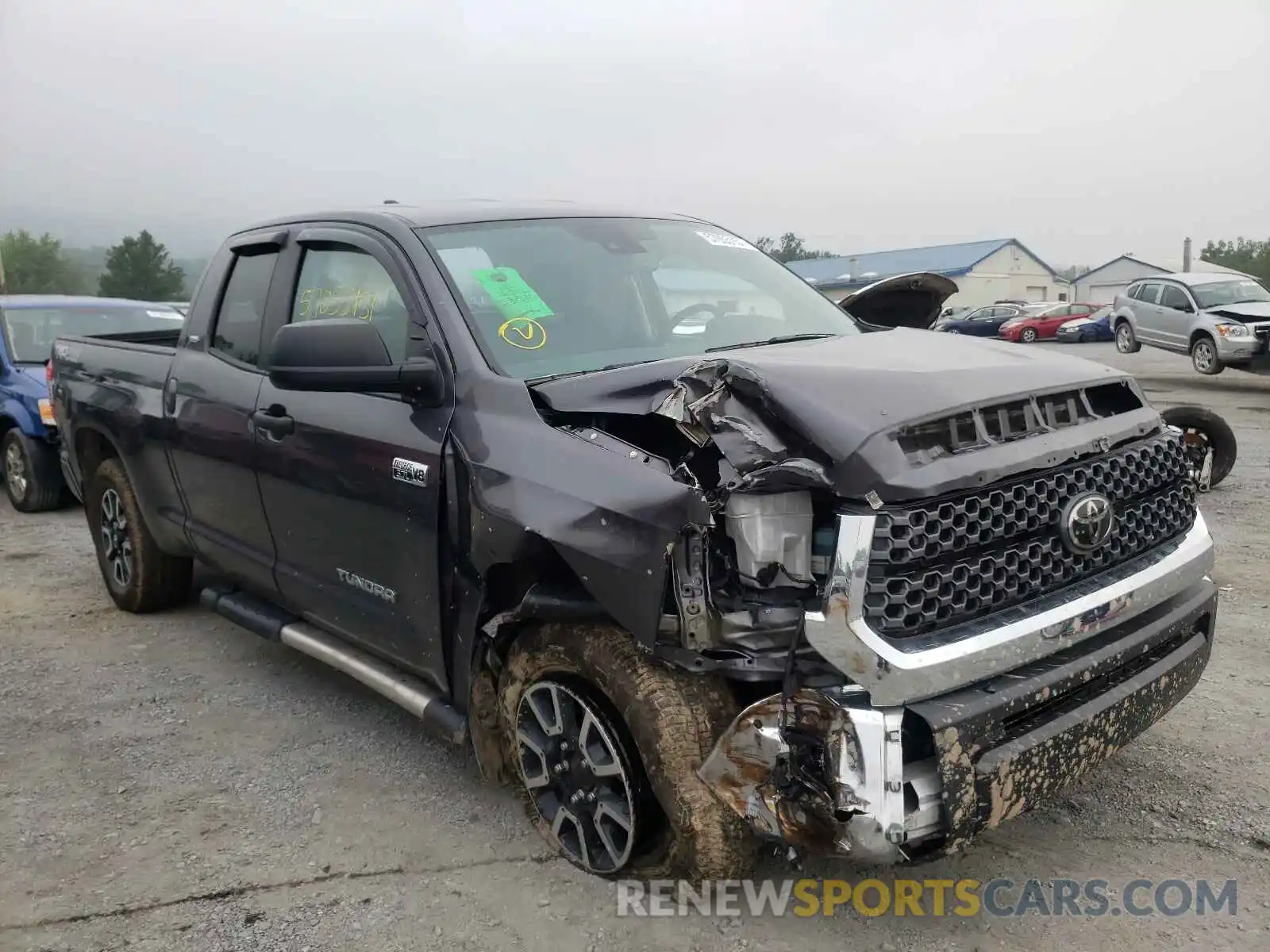 1 Photograph of a damaged car 5TFUY5F16LX886764 TOYOTA TUNDRA 2020