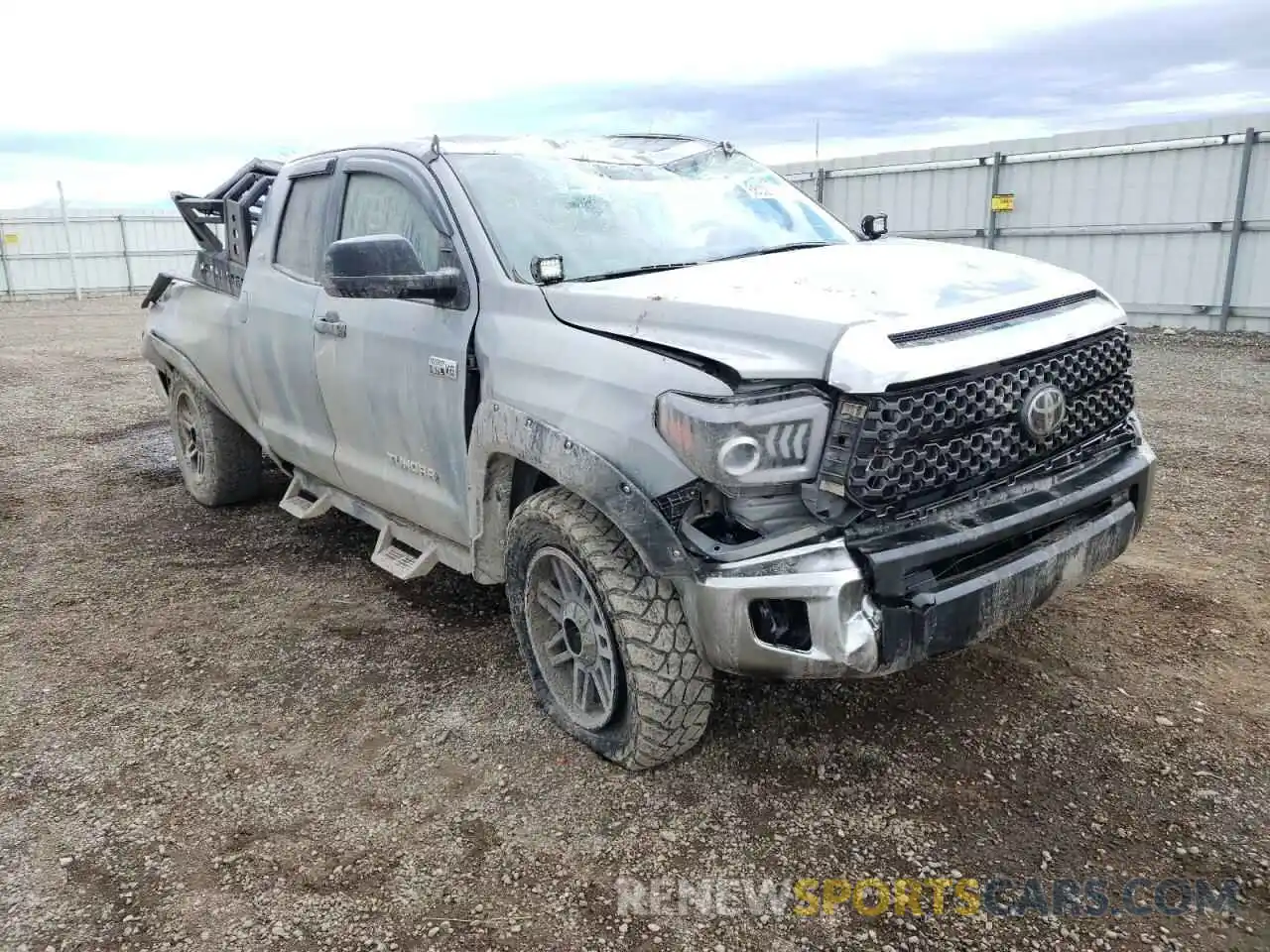 1 Photograph of a damaged car 5TFUY5F16LX897795 TOYOTA TUNDRA 2020