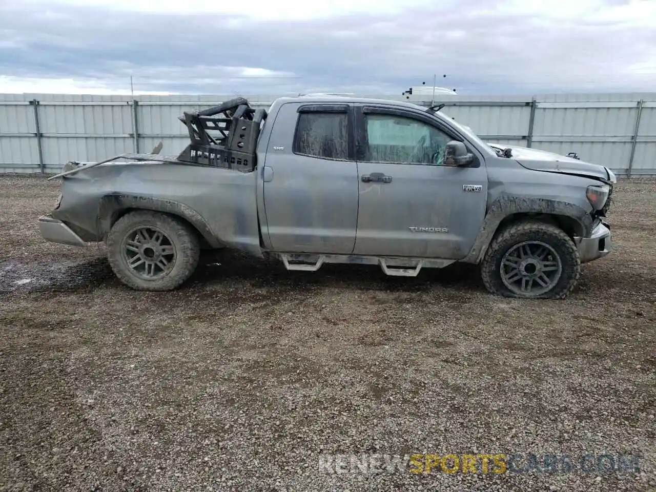 9 Photograph of a damaged car 5TFUY5F16LX897795 TOYOTA TUNDRA 2020