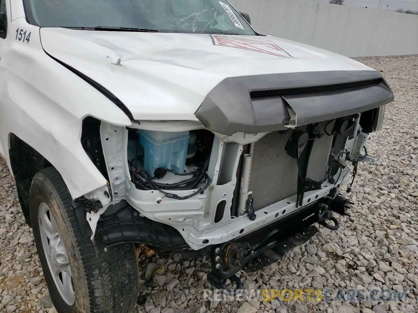 9 Photograph of a damaged car 5TFUY5F16LX921514 TOYOTA TUNDRA 2020