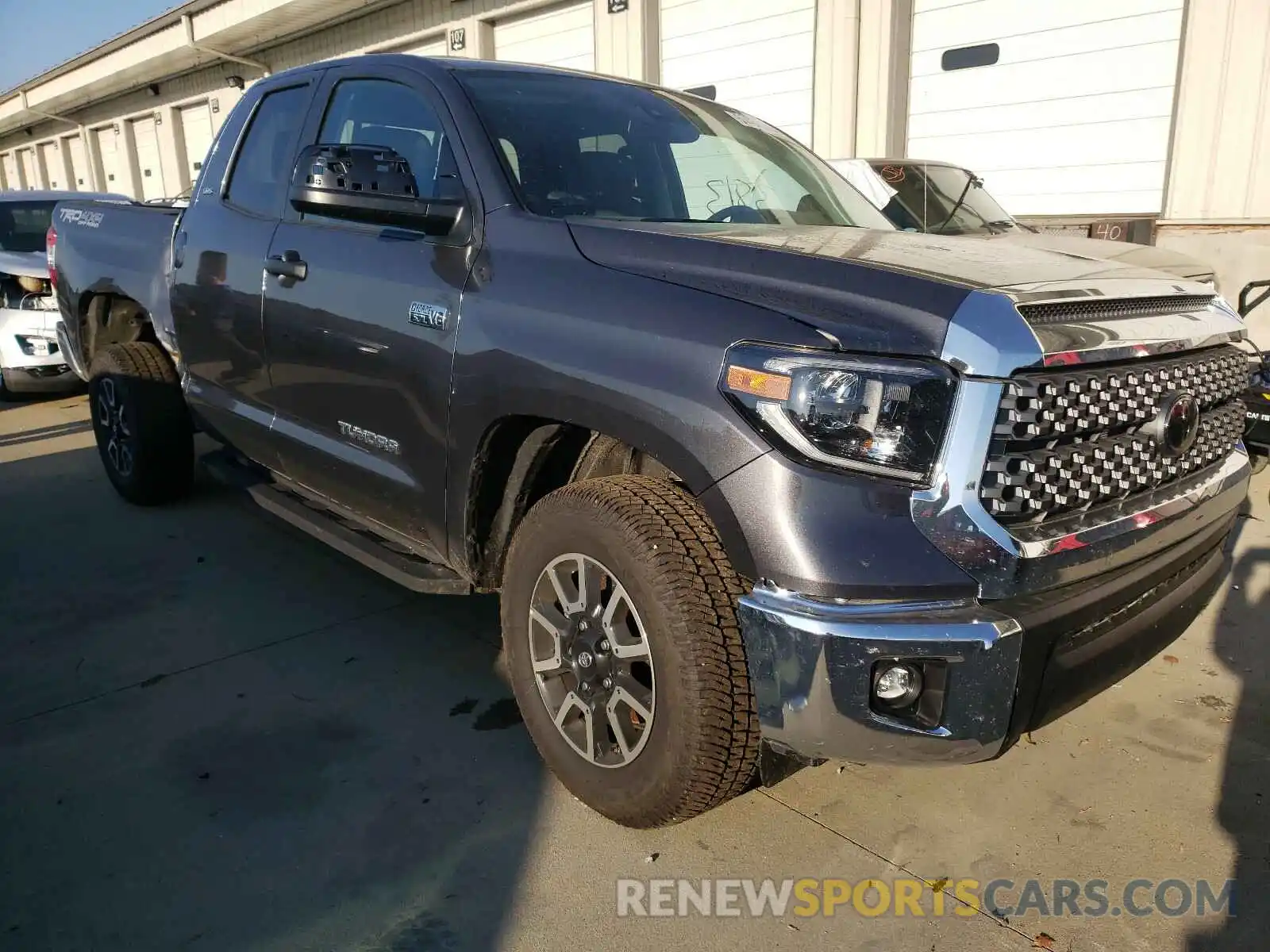 1 Photograph of a damaged car 5TFUY5F16LX921903 TOYOTA TUNDRA 2020